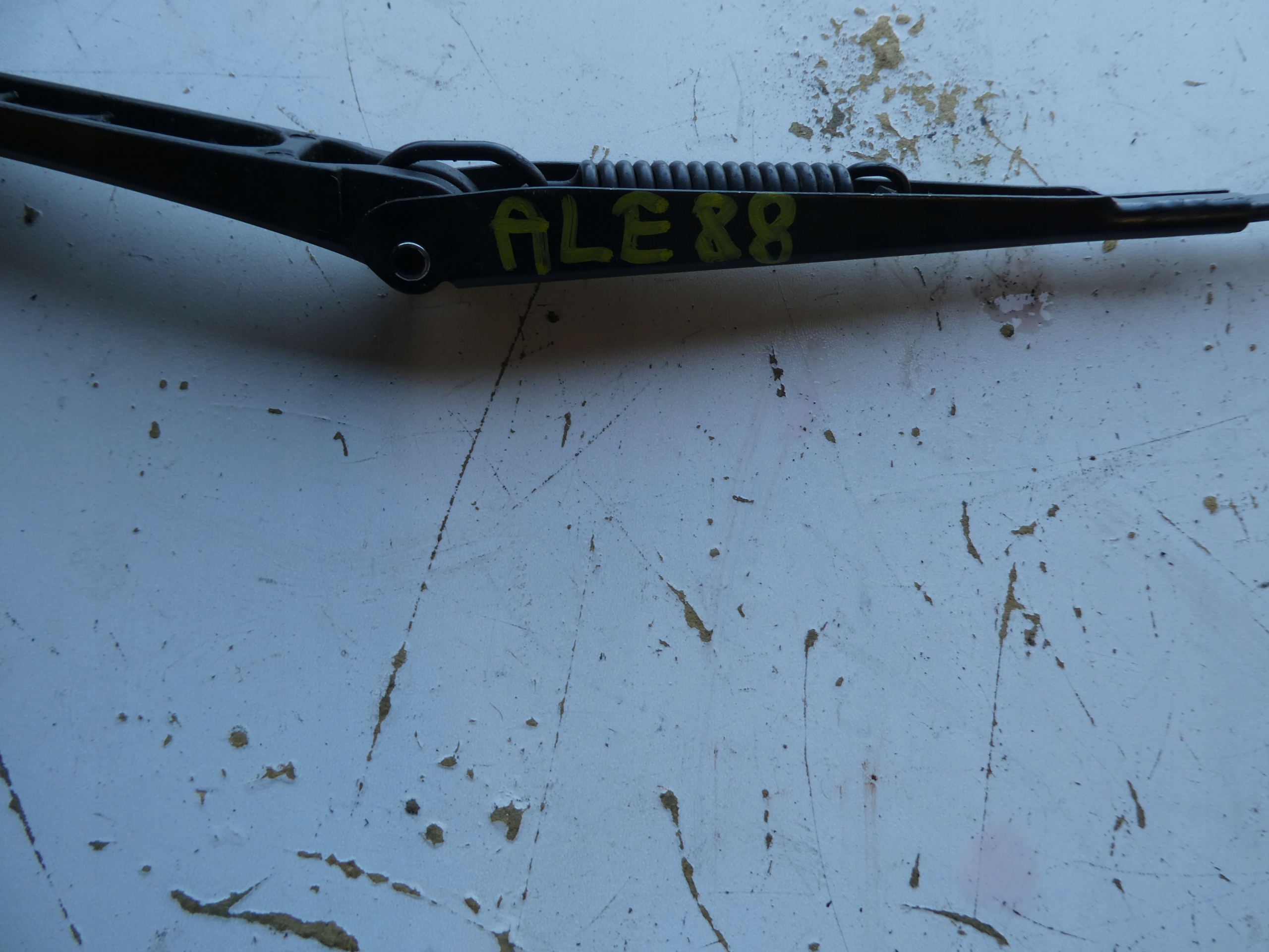 wiper arm left AUDI A4 B8 8K1955408