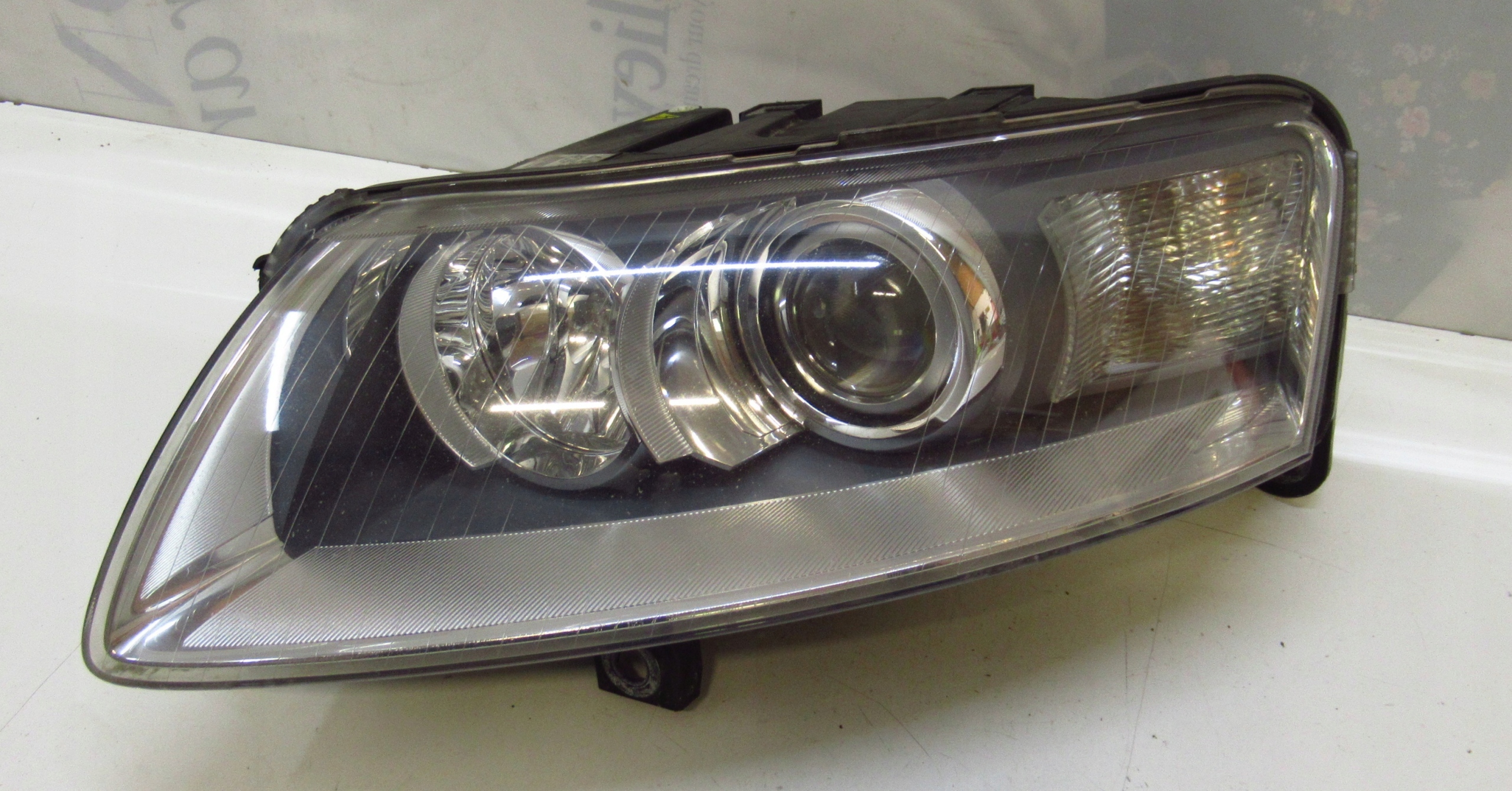 AUDI A6 C6 07R Licht links vorne XENON 4F9035503F