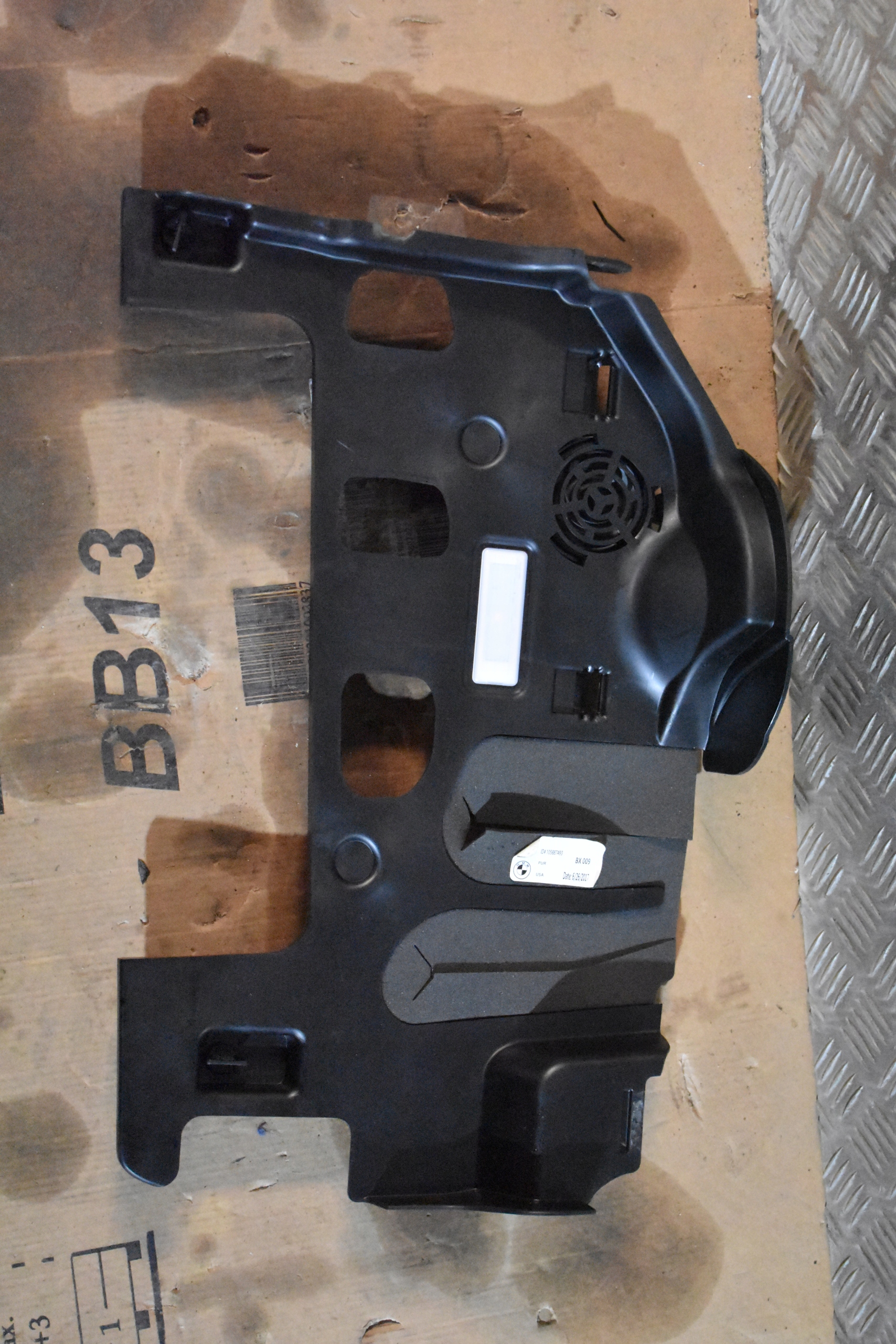 IDEALNA cover lower consoles BMW G01 G02 1