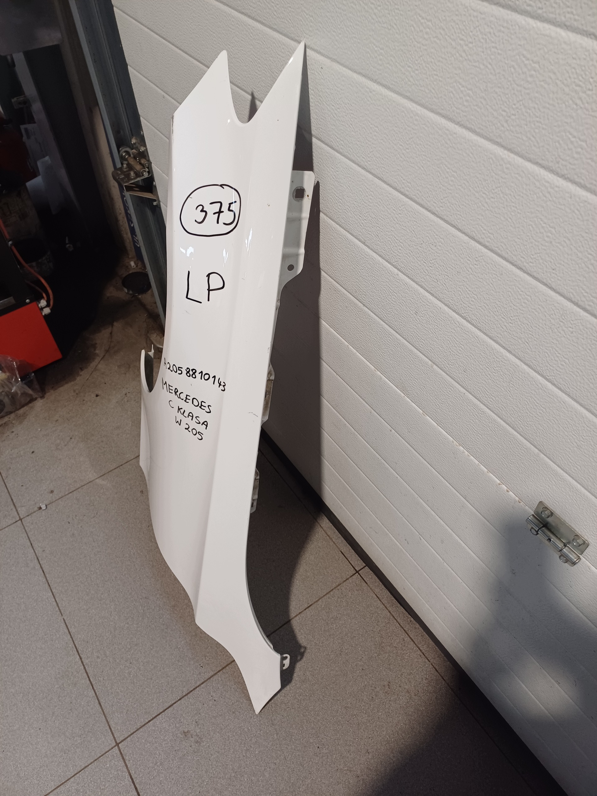 fender left front front MERCEDES C- KLASA W 205