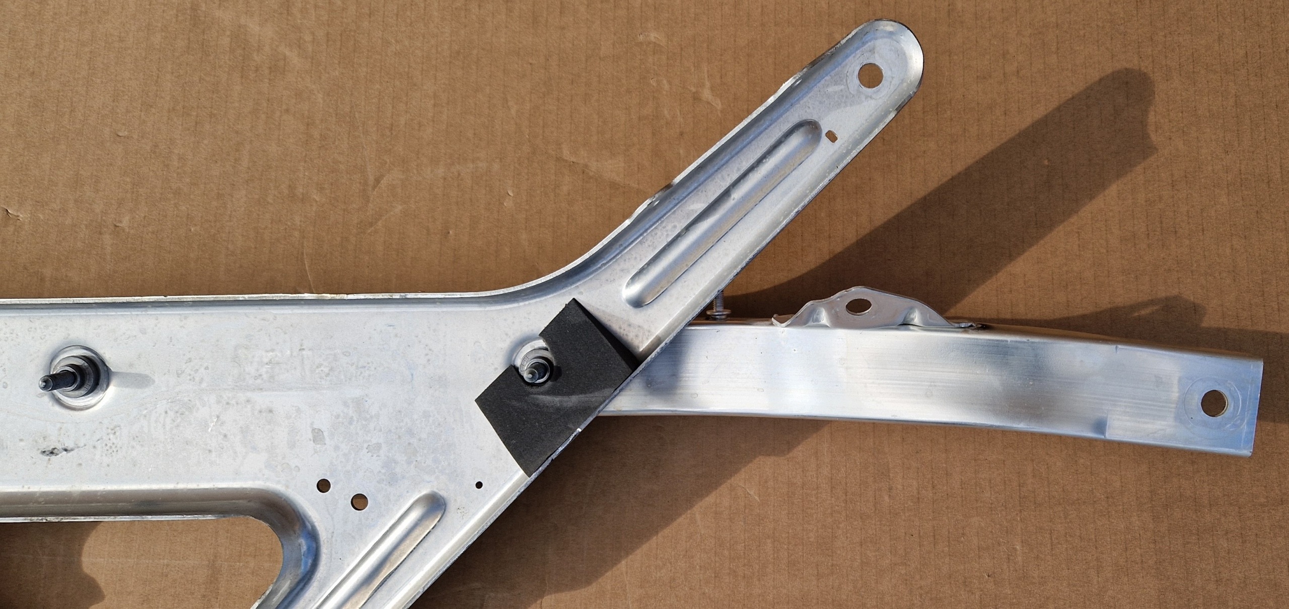 podpěra příčka AUDI Q7 Q8 4M0805645B originál IDEAL