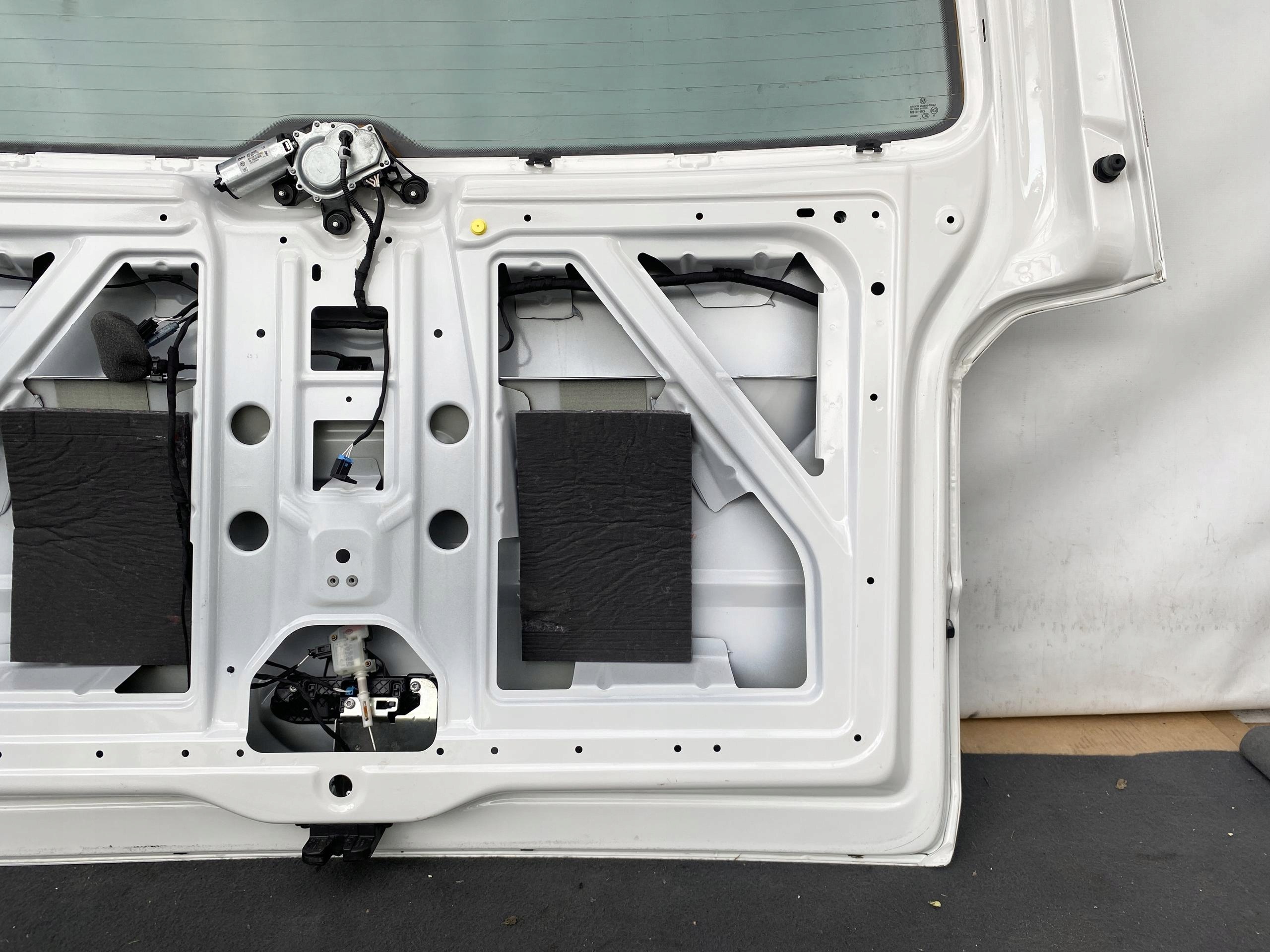 VW TRANSPORTER T6 MULTIVAN 15- boot doors BIALA ORYG LAKIER KAMERA reversing