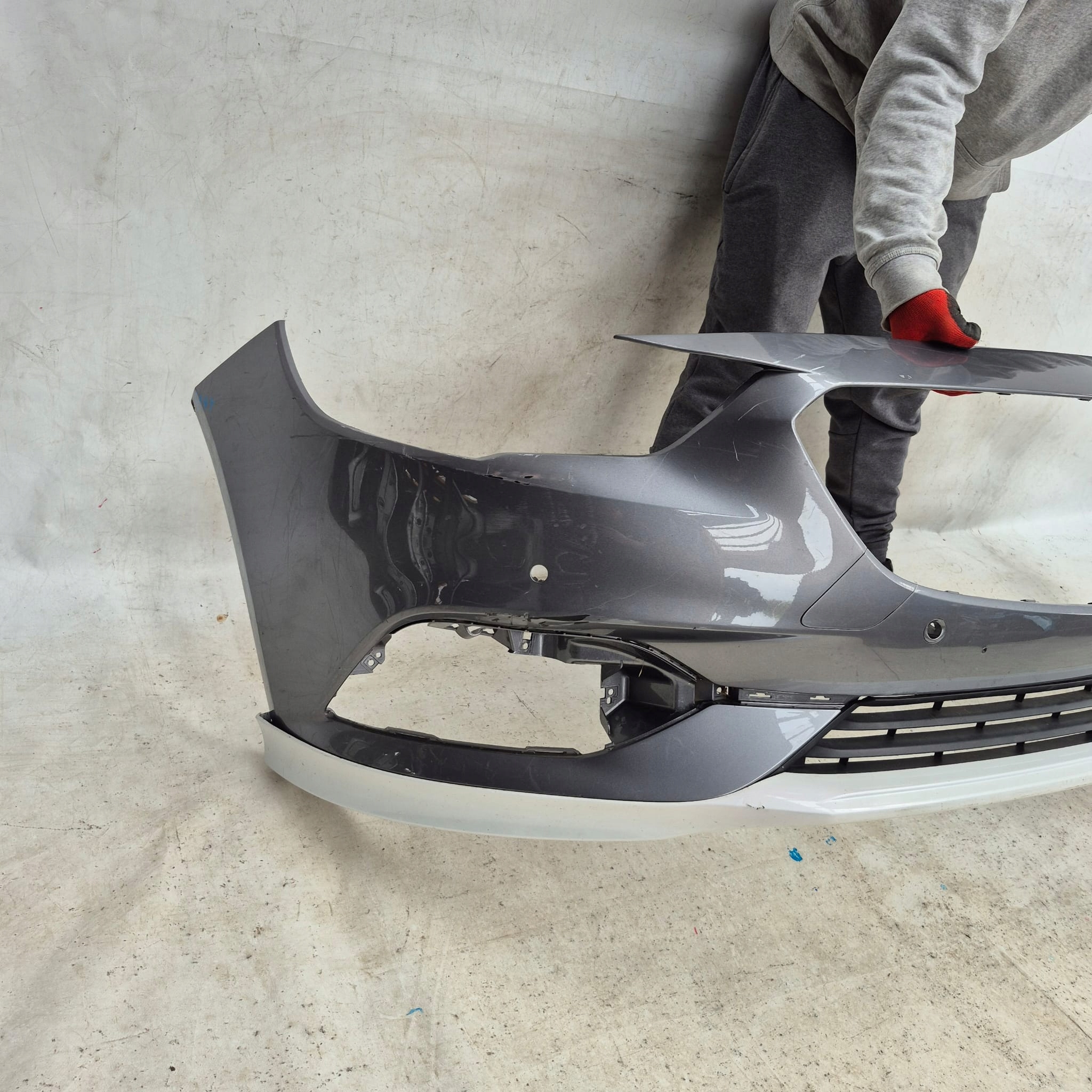 OPEL INSIGNIA B OPC-LINE 17- bumper front front PDC 39136417