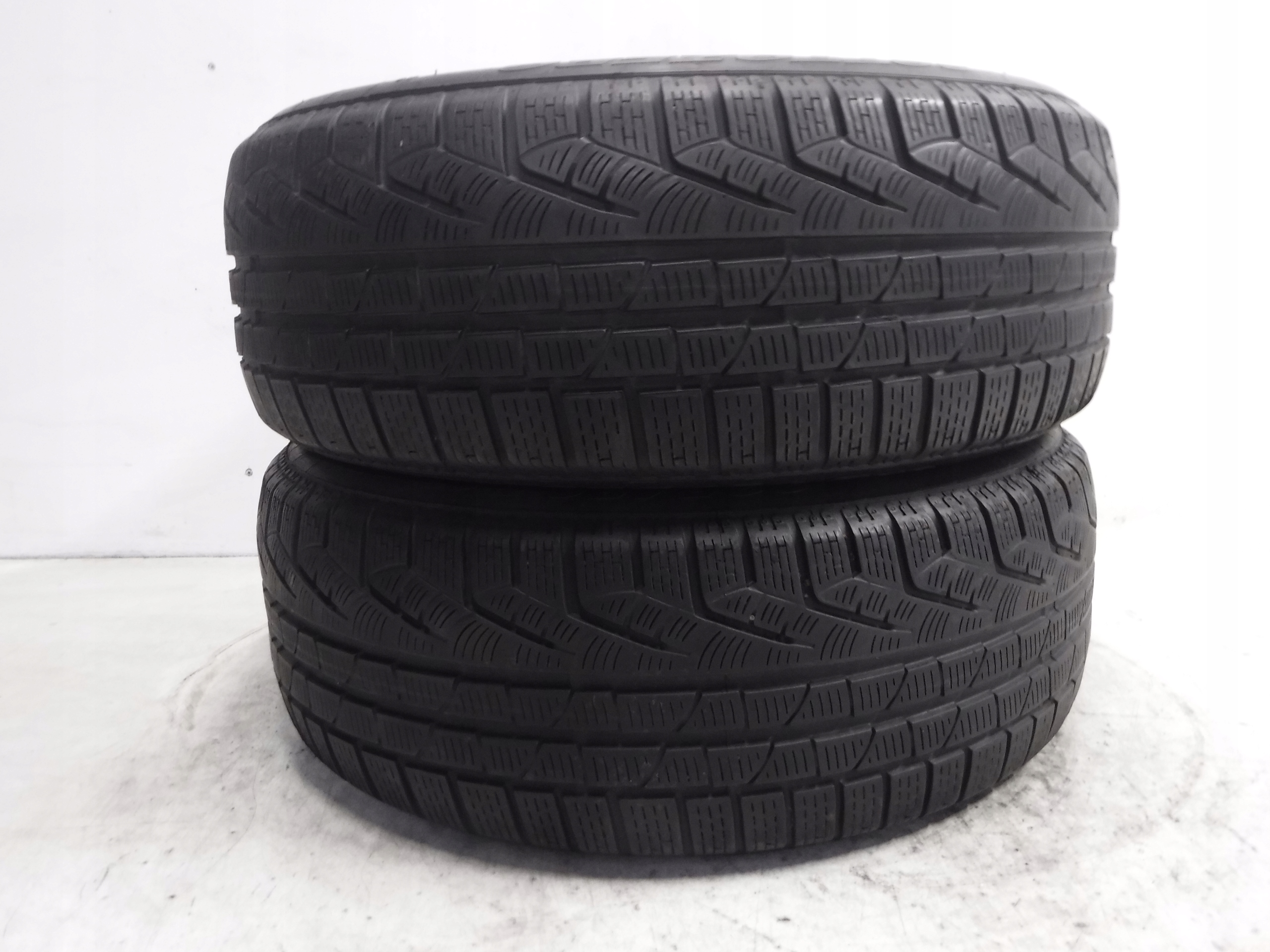 OPONY ZIMOWE PIRELLI SOTTOZERO WINTER 210 SERIE II 225/50/18 99H AO M+S Marka Pirelli