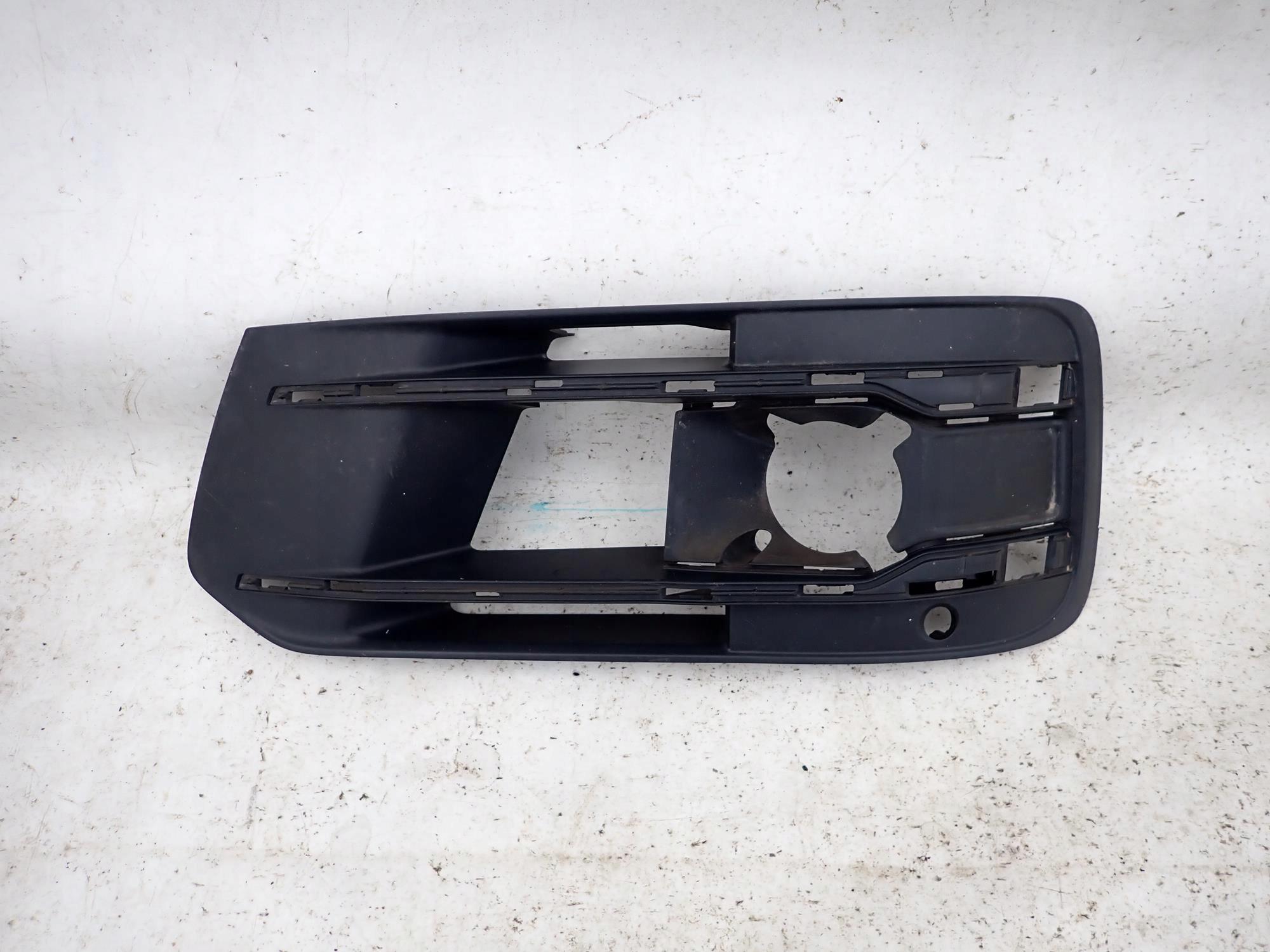 AUDI Q7 II 2 4M 15-19 grid of a bumper left