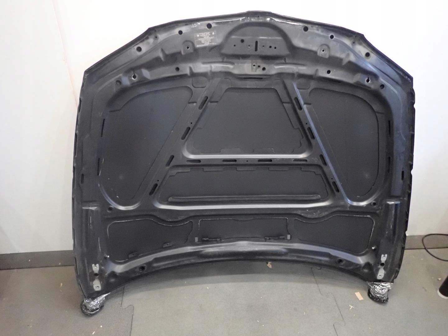 kapota BMW 1 E82 E87 E88 2004-2011