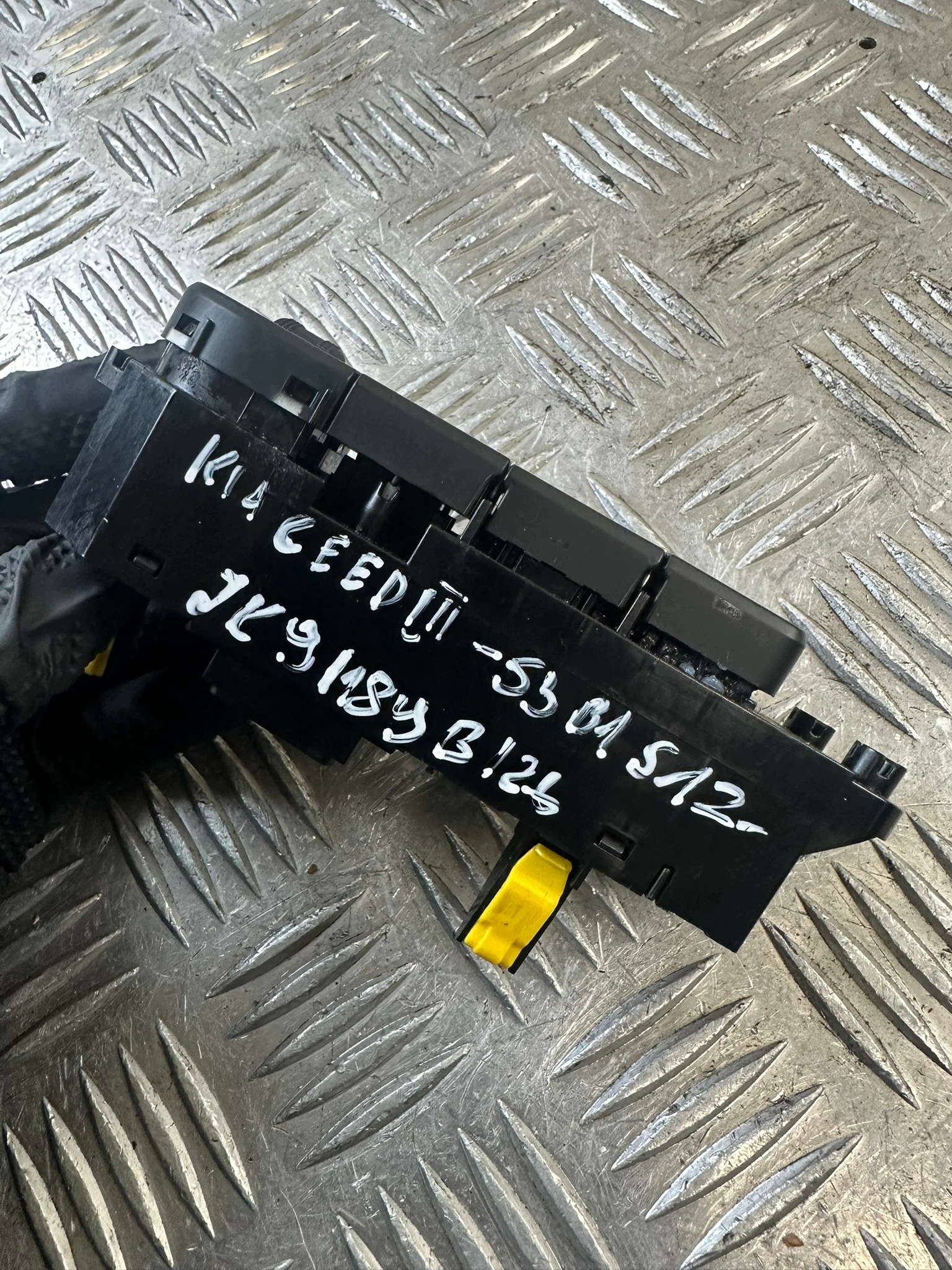 light switch KIA PRO CEED III