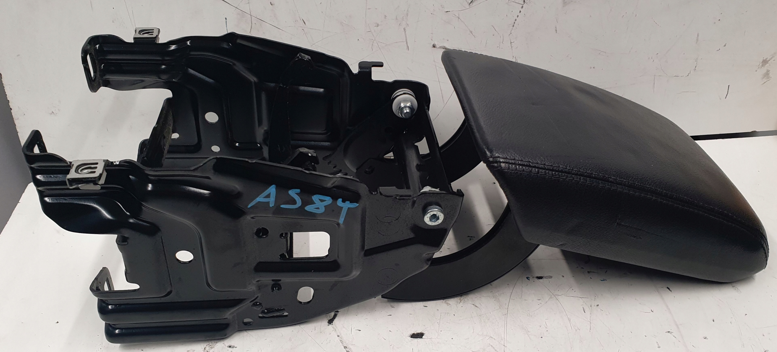 Audi A5 8T 07- 1.8 TFSI 07- armrest leather