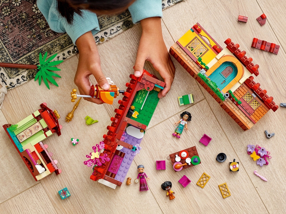 LEGO DISNEY DOM MAGRIGALÓW ZMIENNA POGODA RUCHOME OKNA 3 MINIFIGURKI HIT Certyfikaty, opinie, atesty CE EN 71