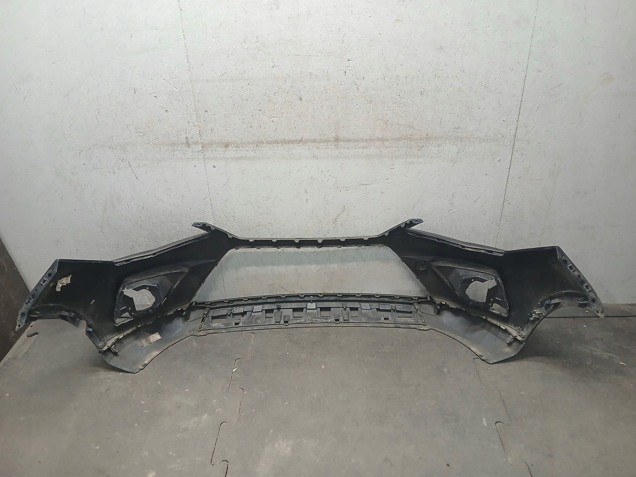 bumper front SEAT ARONA 6F9