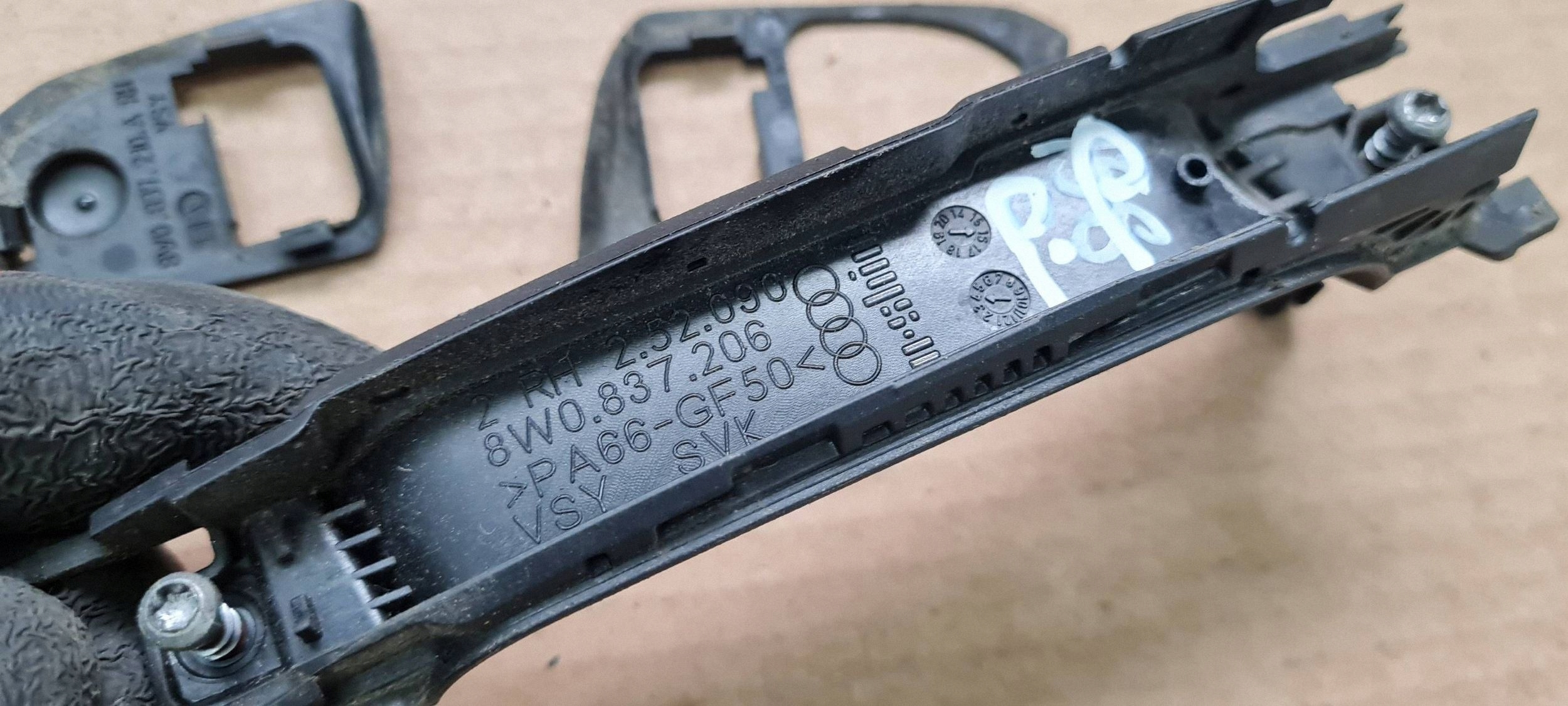 A4 B9 8W handle exterior right door 8W0837206 A5 8W