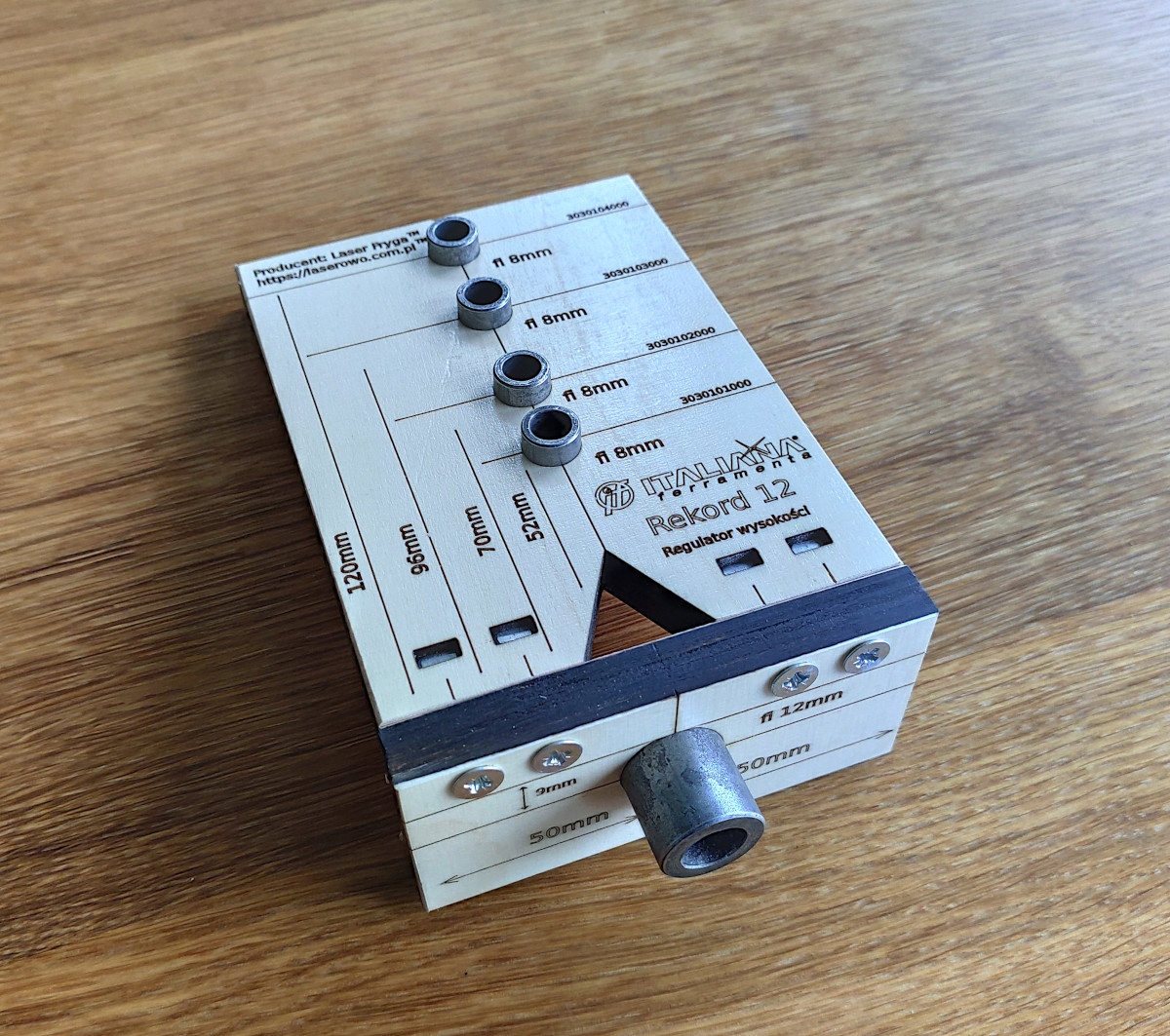 Rekord 12 – šablóna na nôžky