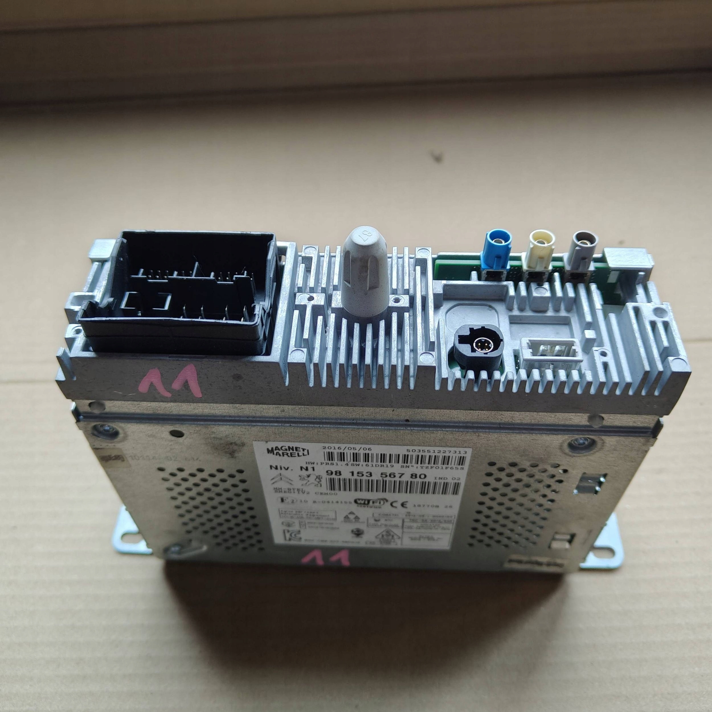 Stacja multimedialna Peugeot 2008 e 9815356780