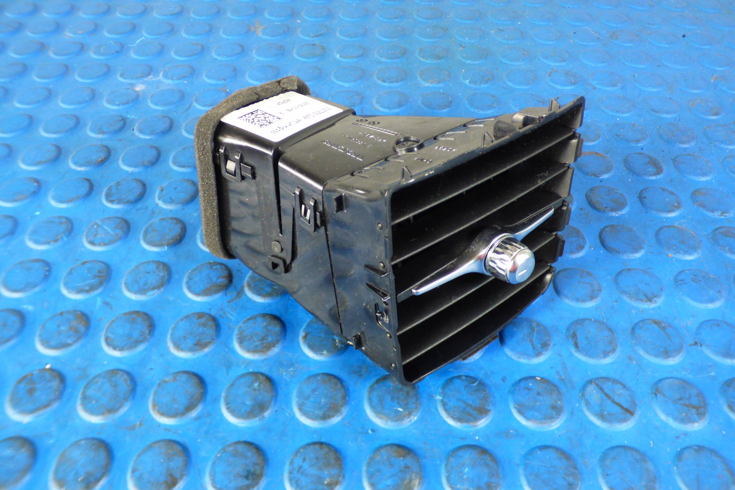 grid air conditioning devices left right 31477272 31477273 VOLVO S60 V60 III