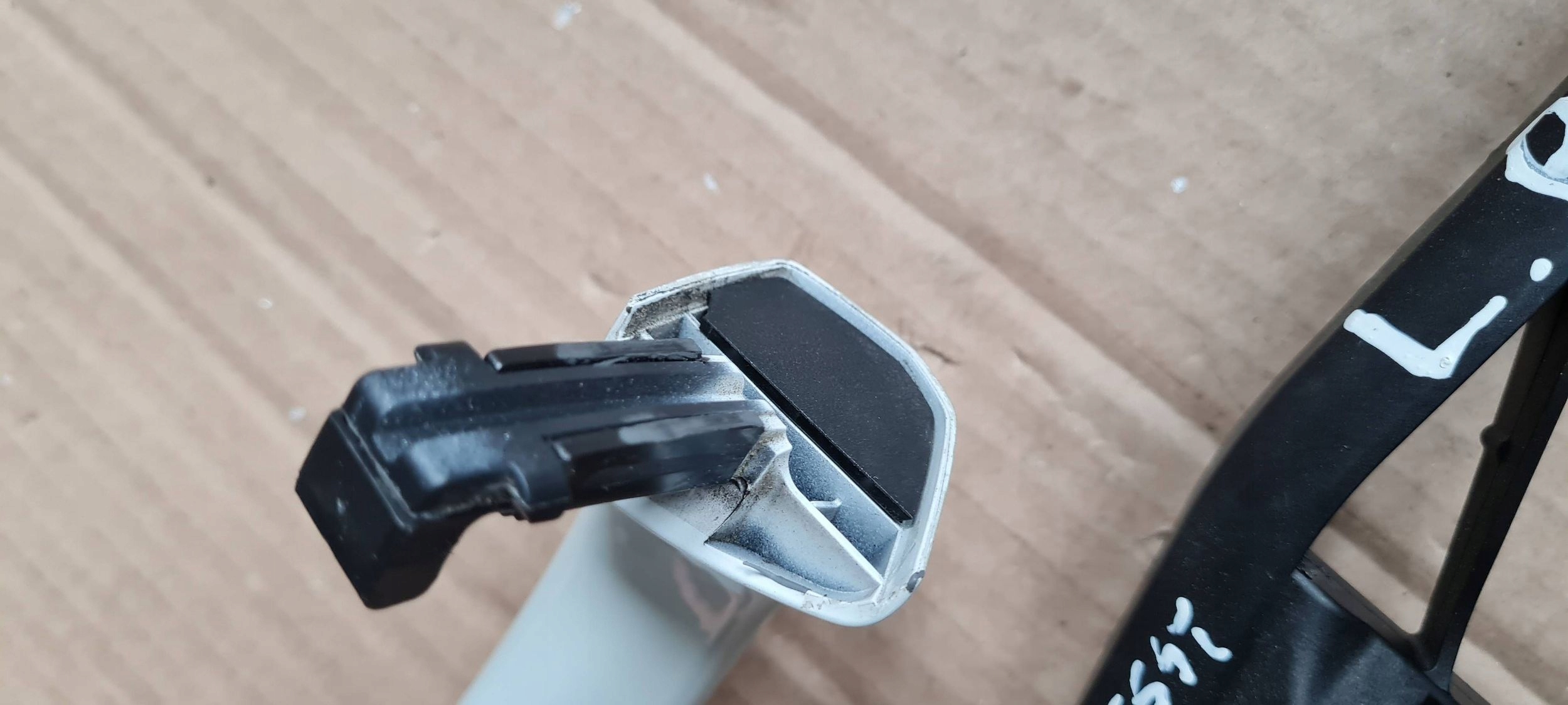 SQ8 4M RSQ8 Q8 handle door left front below KEYLESS support LS9R 4M8837205B