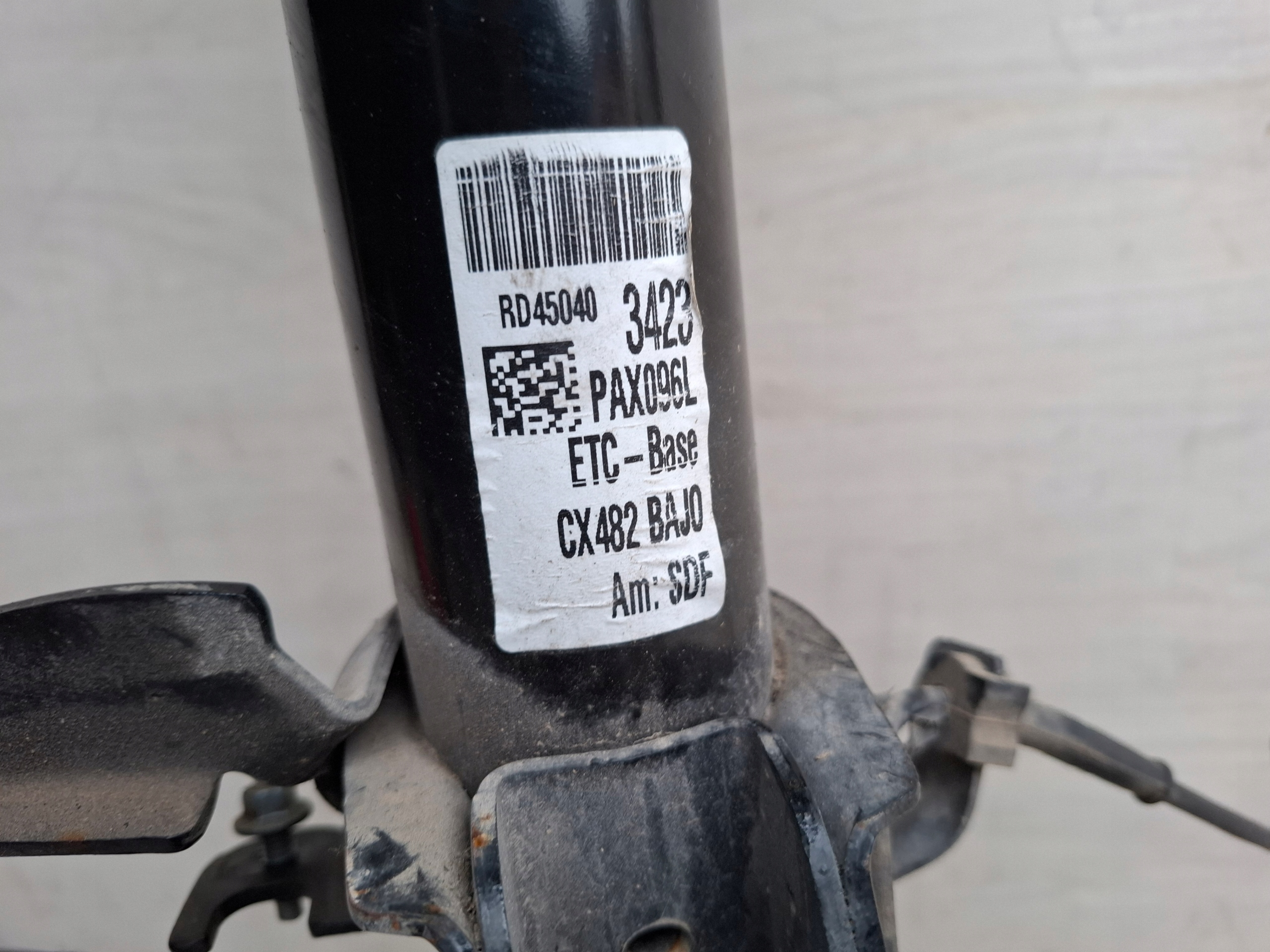 KUGA MK3 LIFT 24r swing shock absorber left front 2.5 HYBRYDA