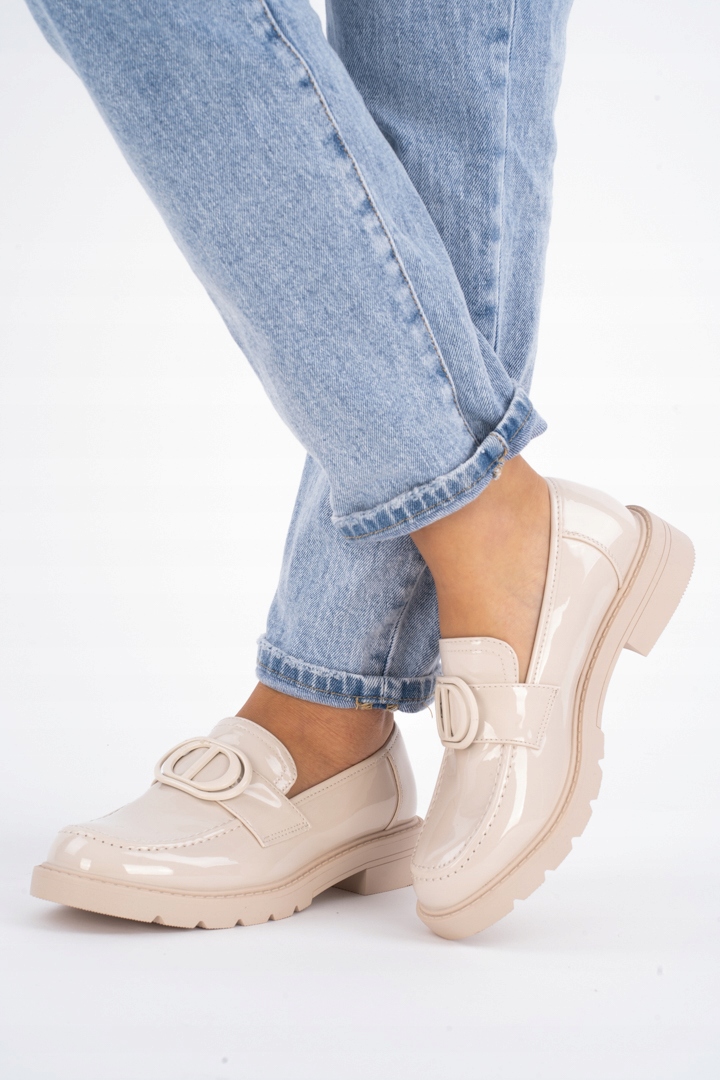 Lakierowane mokasyny półbuty damskie beżowe 39 Marka bez marki