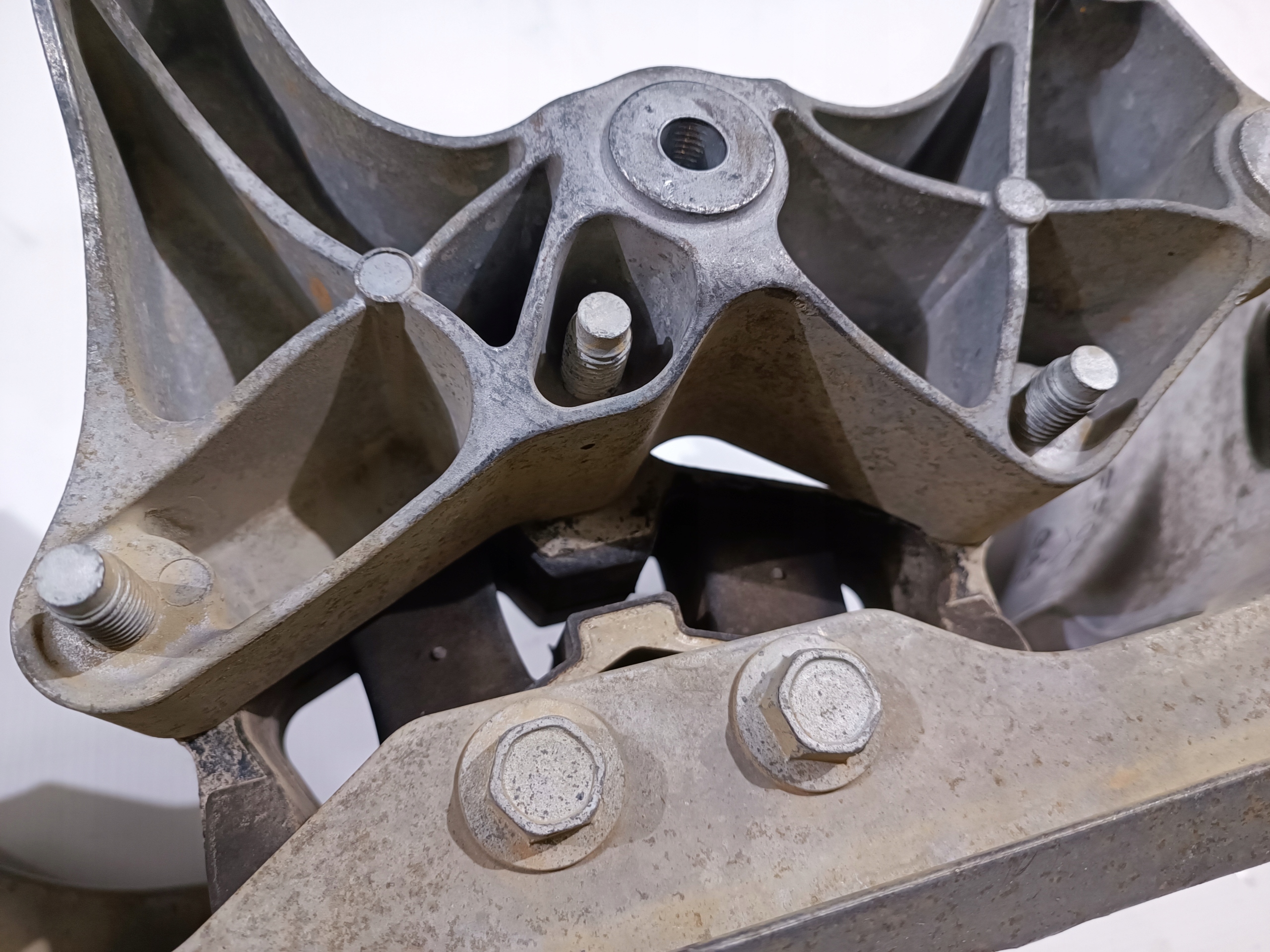 Stütze Halter Getriebe getriebe Ford Explorer RWD 2020