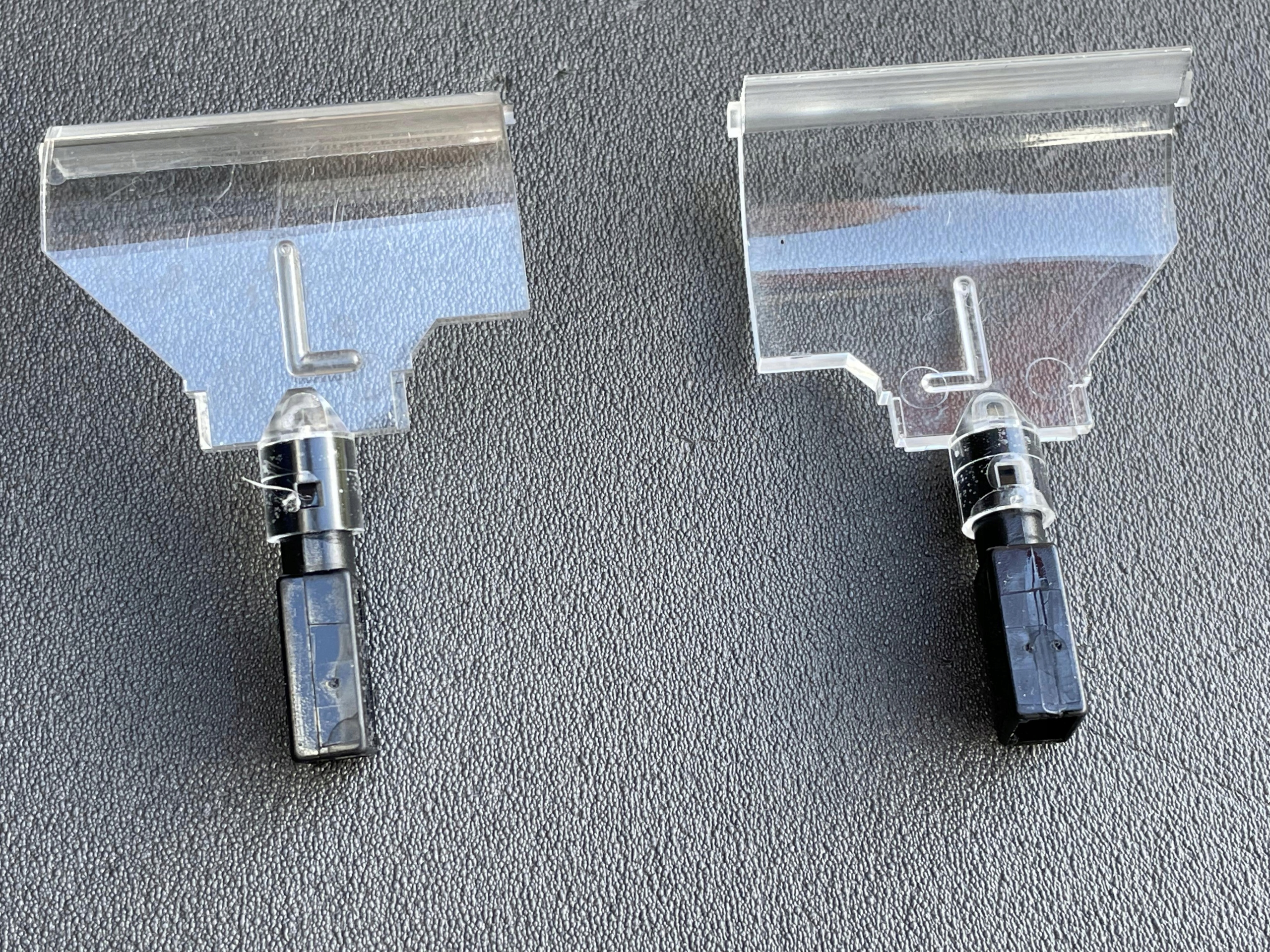 LEWE PODŚWIETLENIE KLAMKI WEWNĘTRZNEJ AUDI A6 C5 Numer katalogowy części PODSWIETLENIE KLAMKI WEWNETRZNE A6 C5