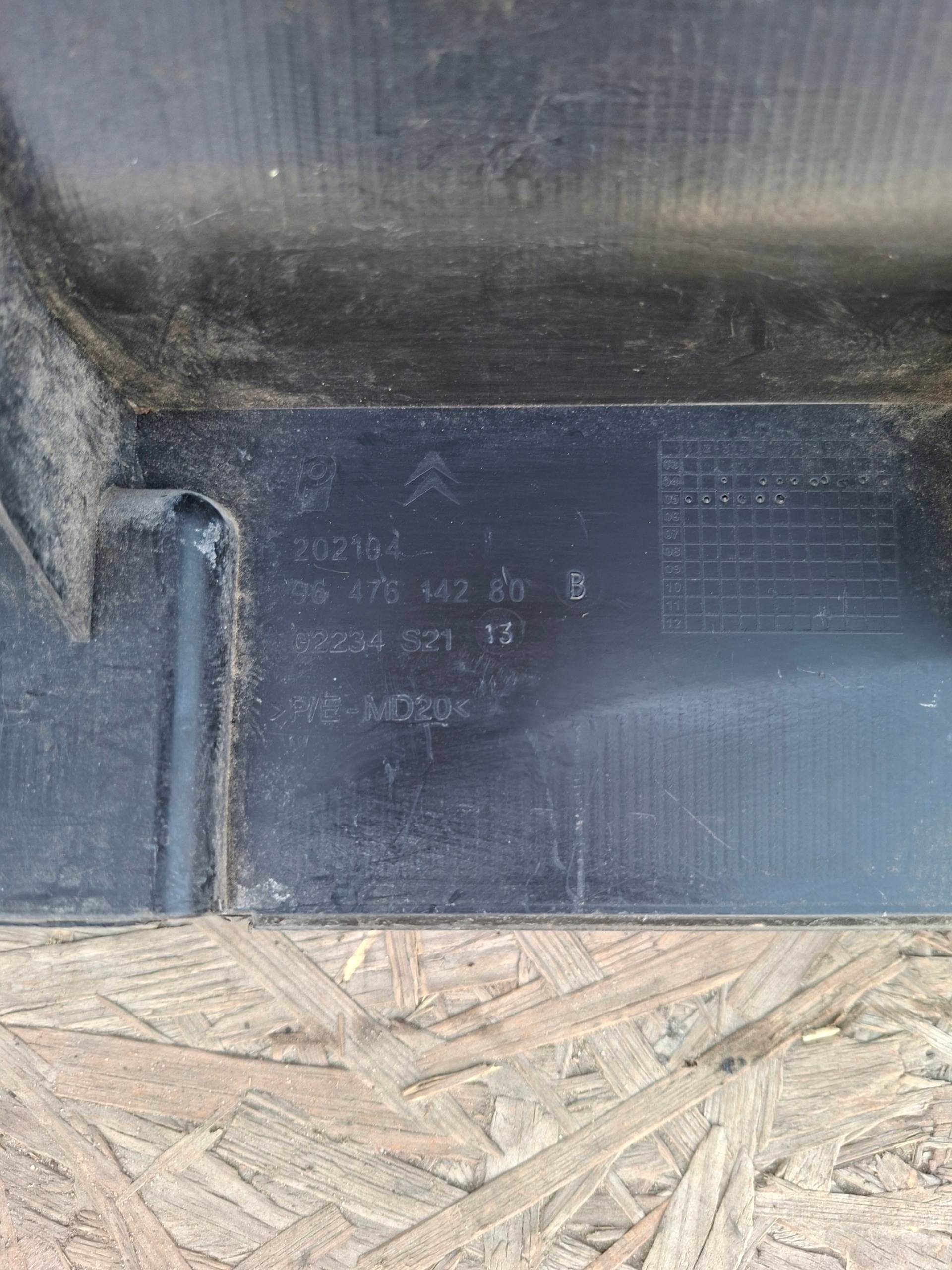 kryt zadního stěny kufru CITROEN C4 a 9647614280