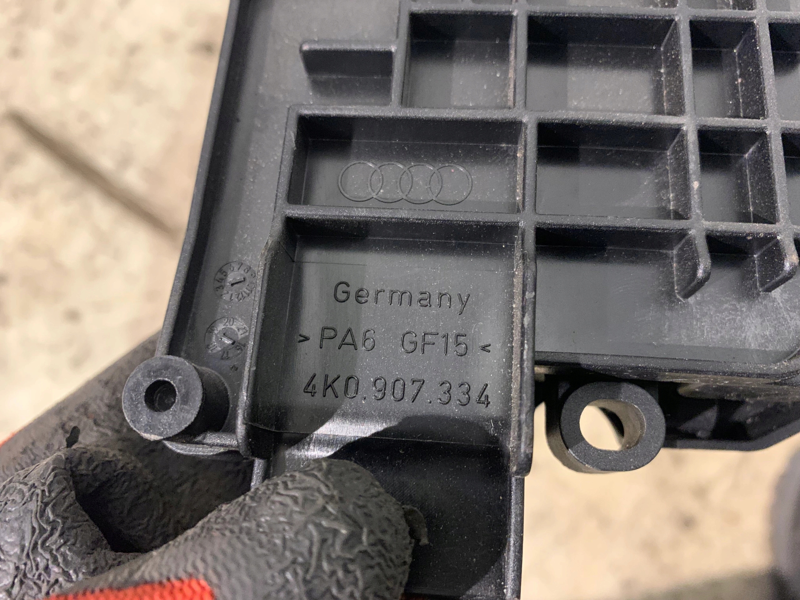 патрубок Audi A6 C8 A7 4K0907334