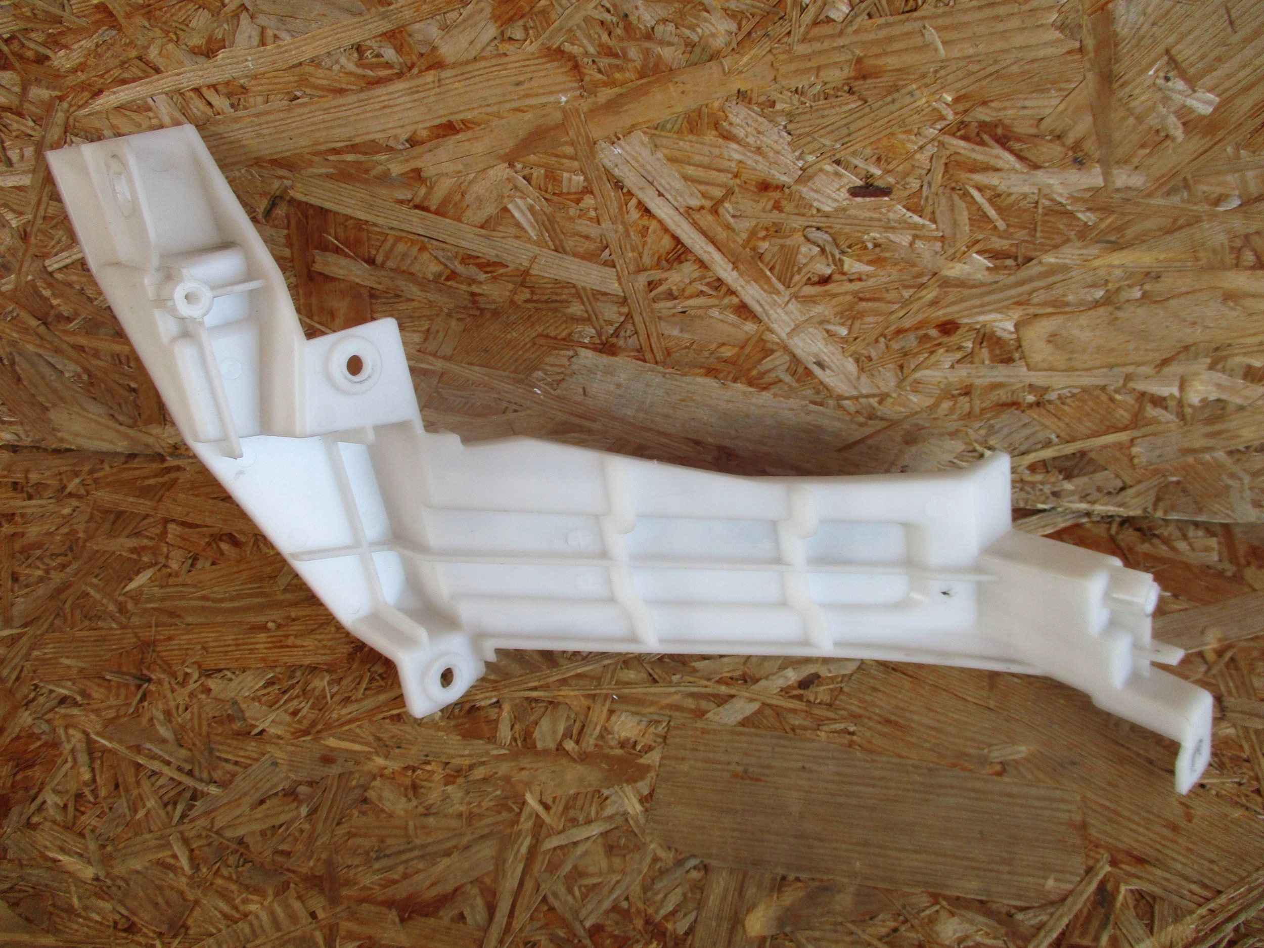 MITSUBISHI ECLIPSE CROSS 18-20 support holder bumper left front