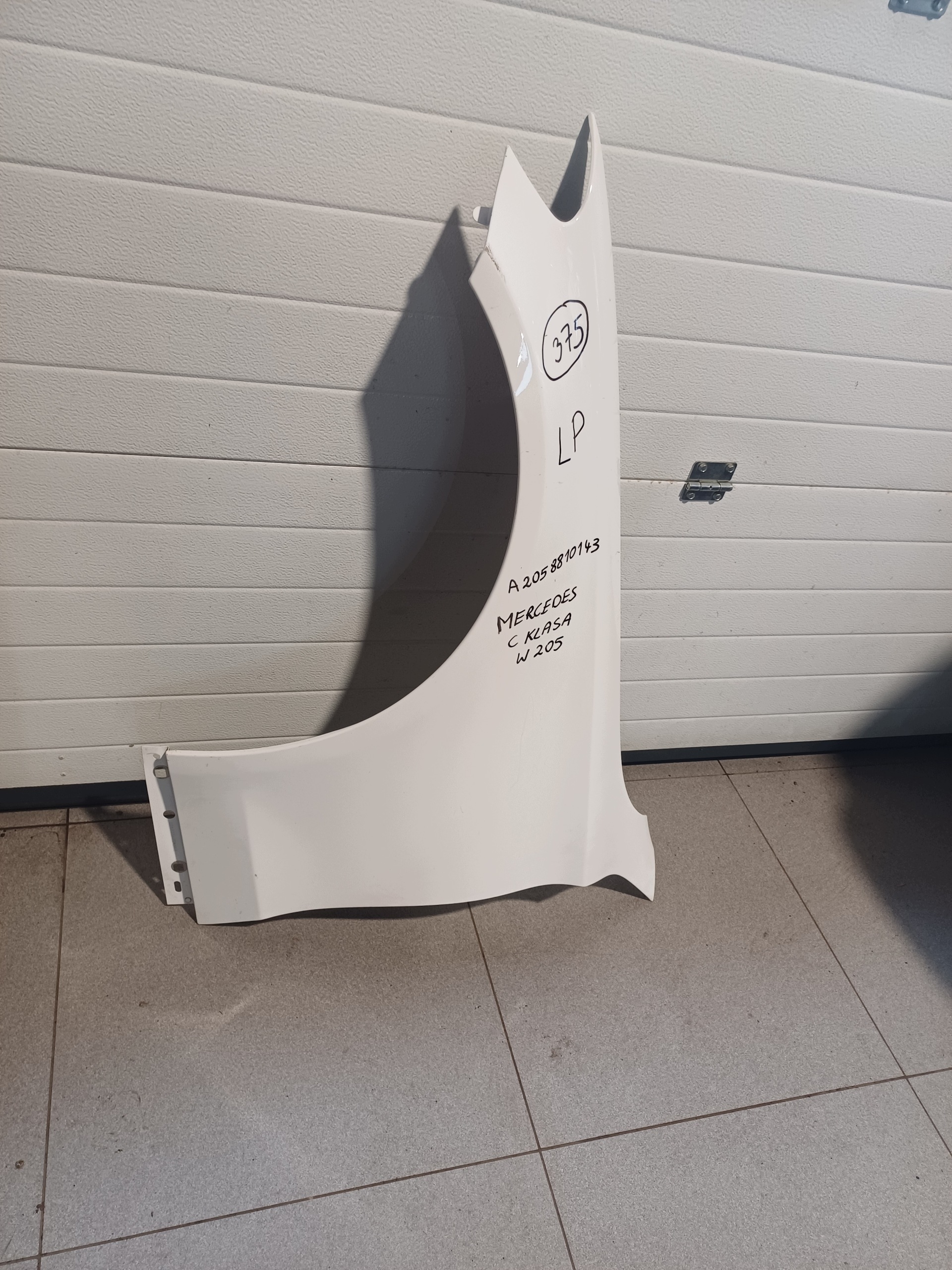 fender left front front MERCEDES C- KLASA W 205