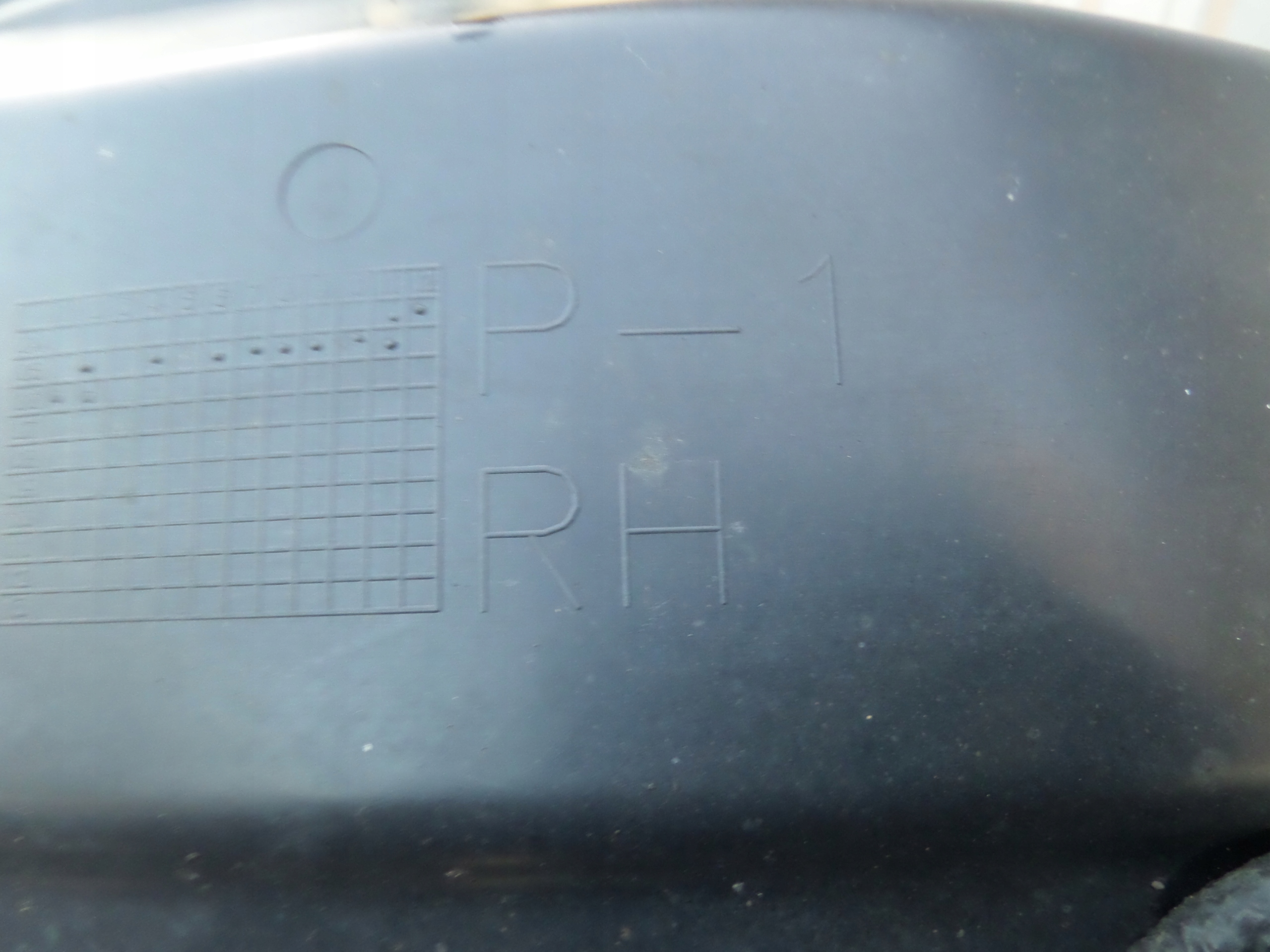 mudguard right front HYUNDAI MATRIX 01-08 86812-17100 original
