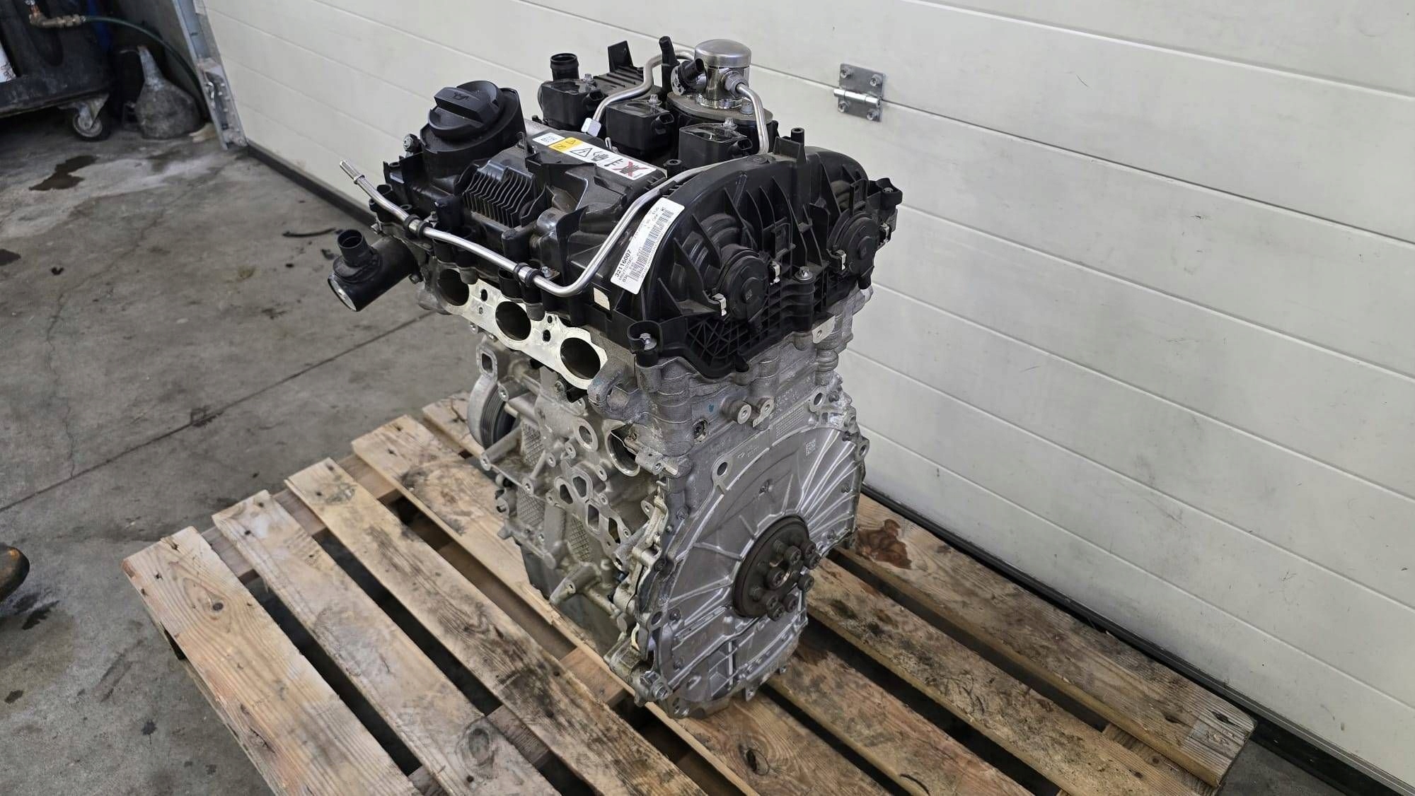 BMW 2 F46 1.5 Бензин Двигатель B38A