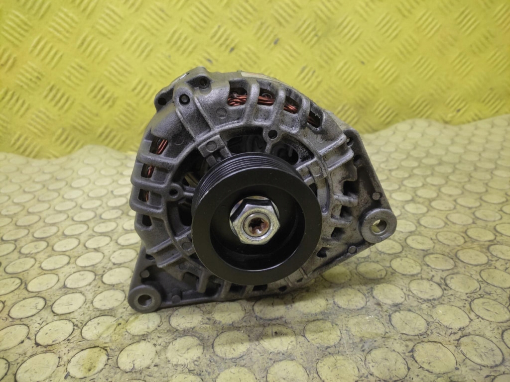 AUDI A4 B7 2.5 TDI alternator A3262