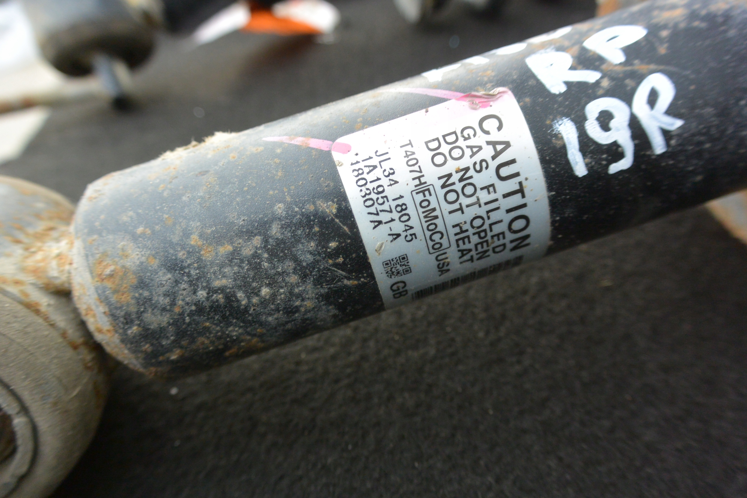FORD F150 15-20 shock absorber front left right