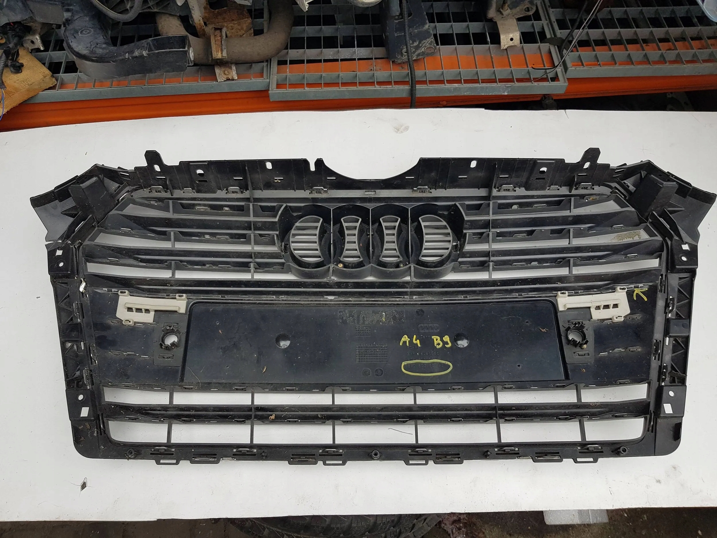 Audi A4 8W0 Kühlergrill FRONTGRILL Kühlergitter 8W0853651AB - Thumbnail 2