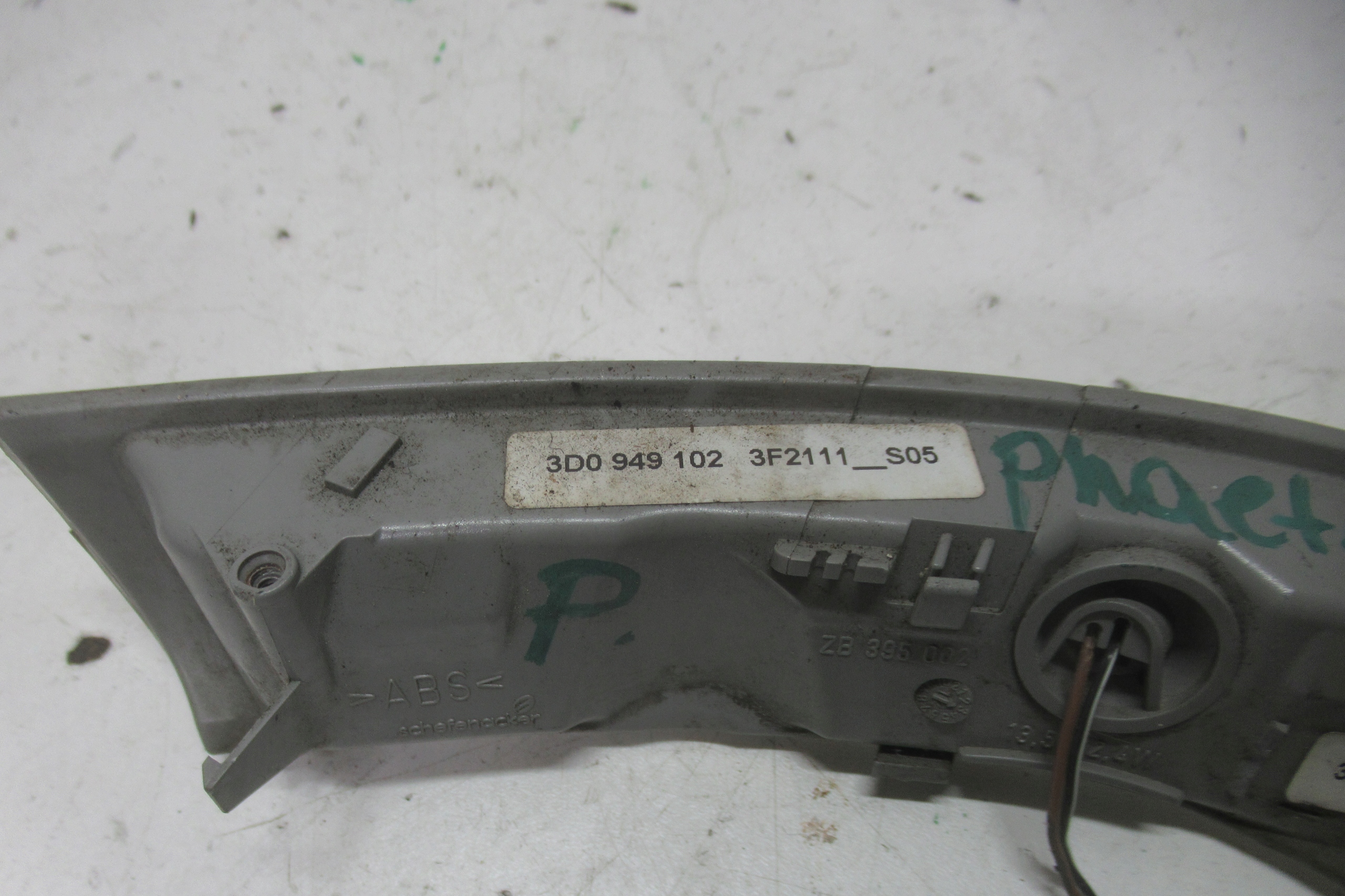 VW PHAETON indicator mirrors right 3D0949102