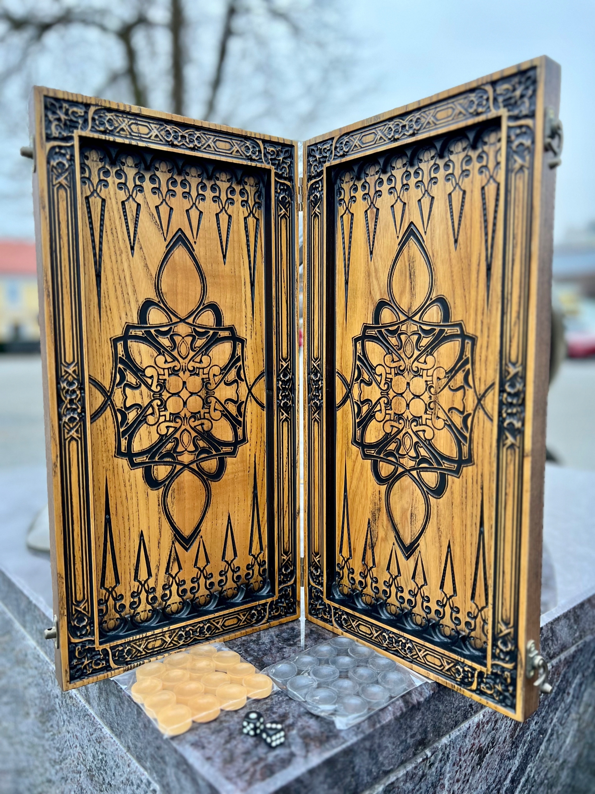 Drewniany Backgammon - Wzór Lew Typ Podstawa