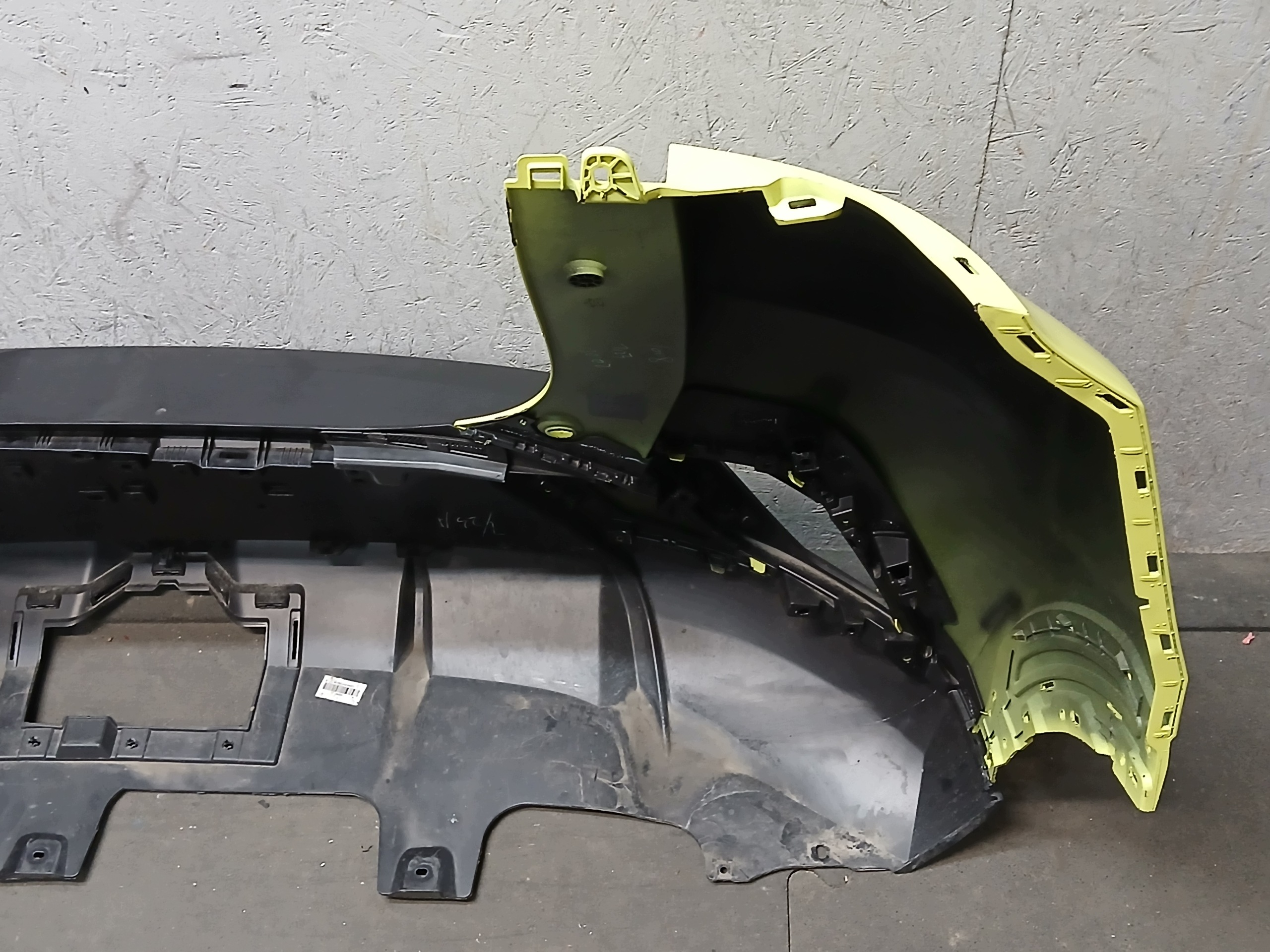 branik stražnji dio BYD DOLPHIN