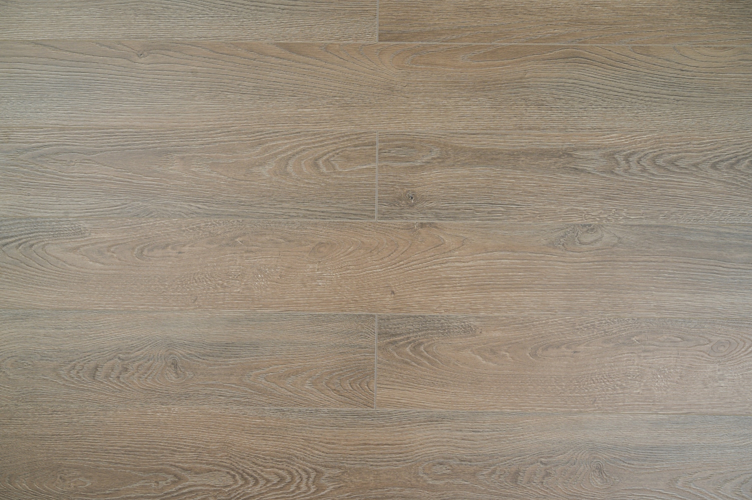 PANELE PODŁOGOWE KRONOTEX AMAZONE AC5 10MM V4-FUGA Szerokość produktu 15.7 cm