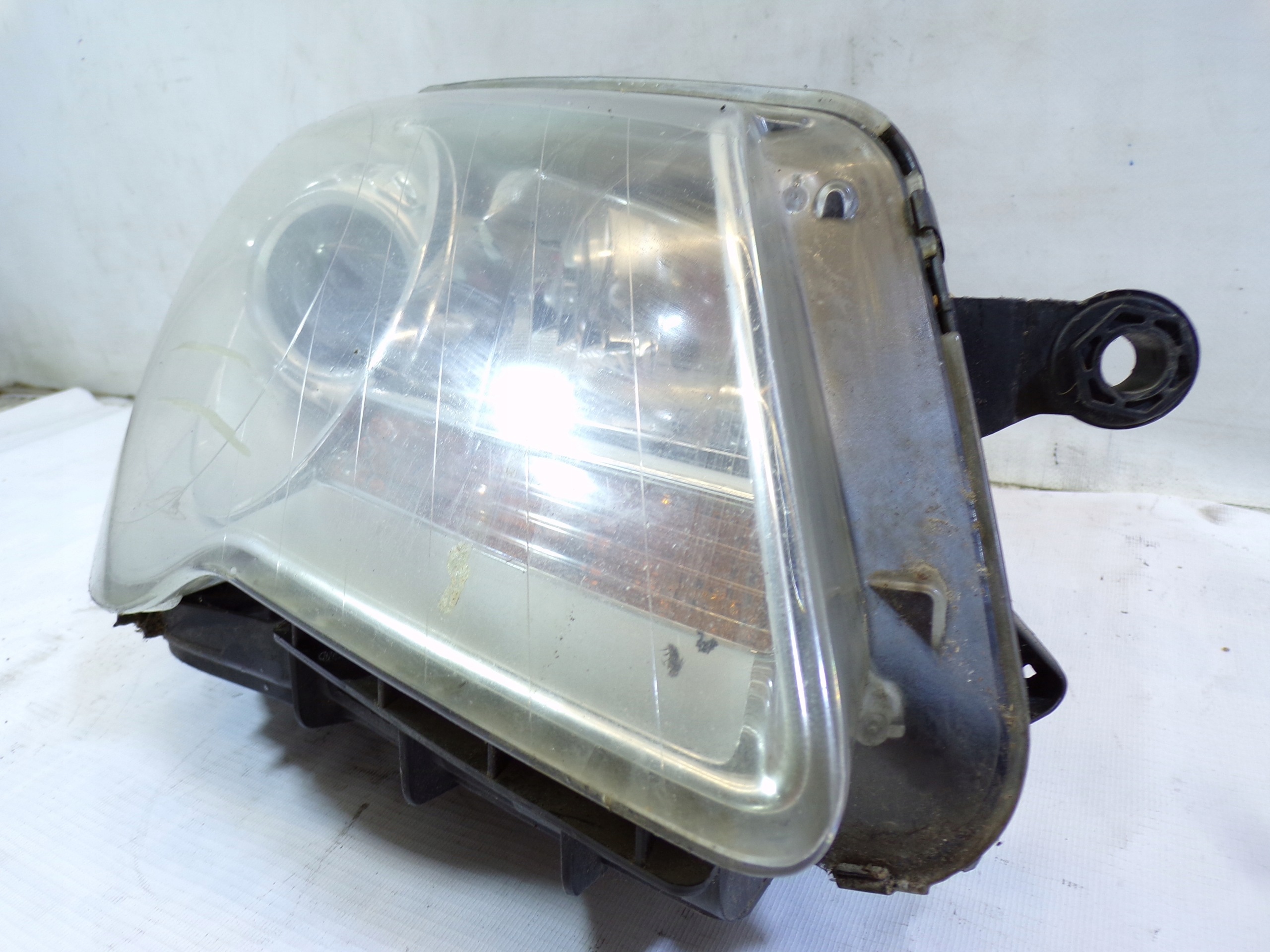light front front right VOLKSWAGEN TOURAN 1 and LIFT (1) (K1)