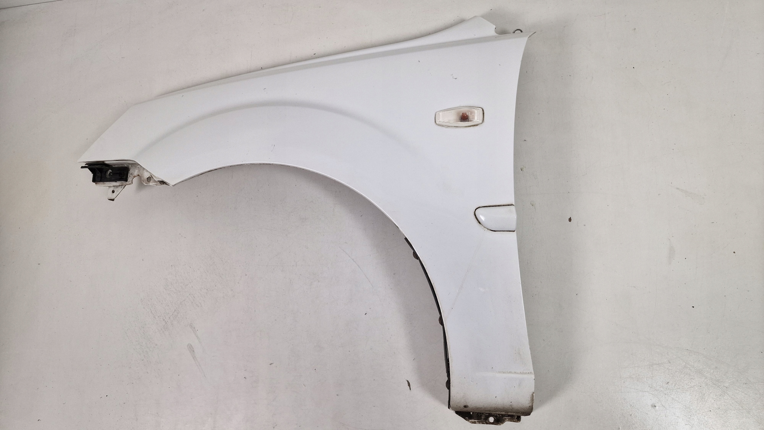KIA RIO 2011 fender left without WGNIECEN ORG. UD