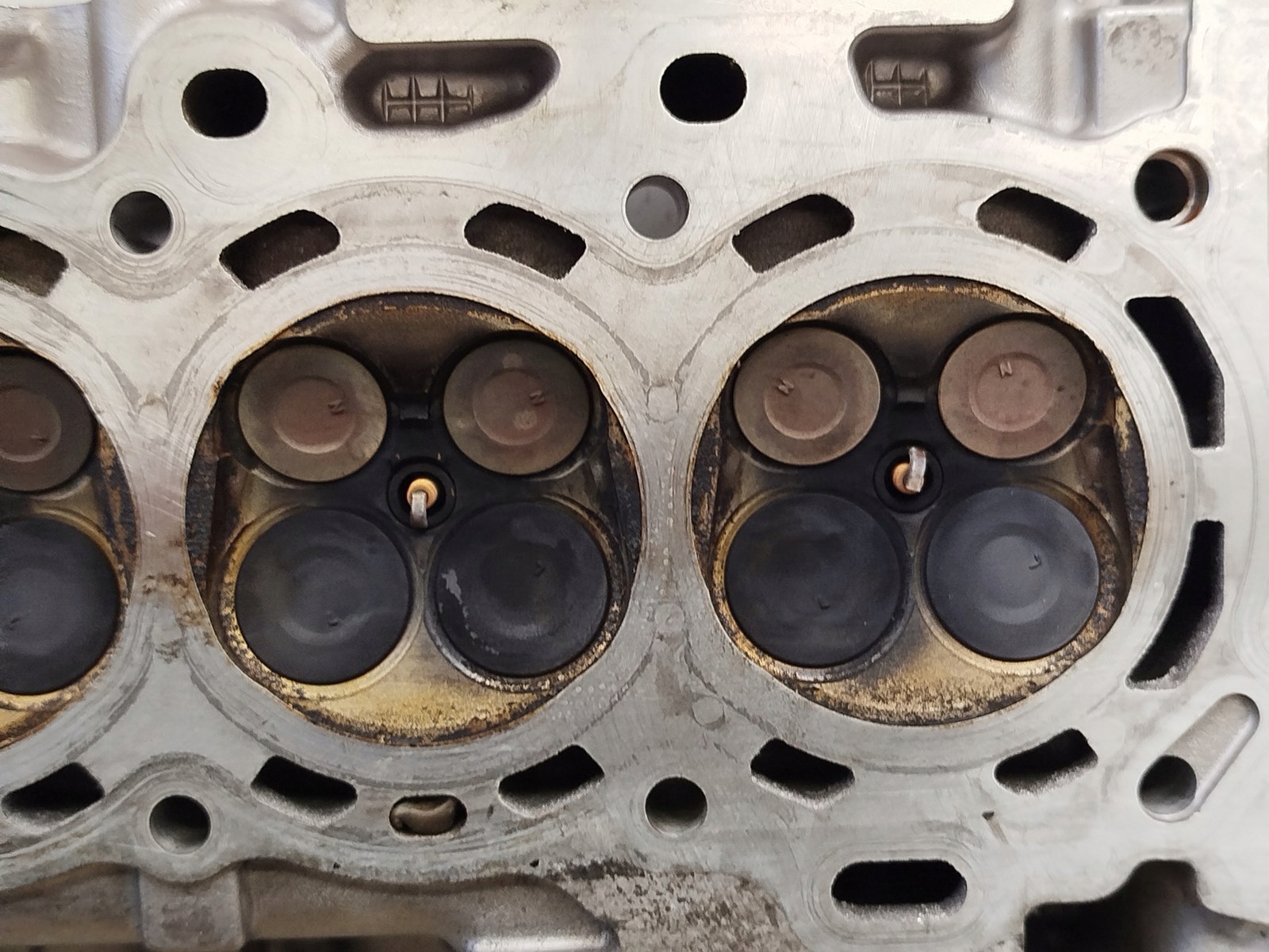 testata motore Toyota 1.6 VVT-e 3ZZ