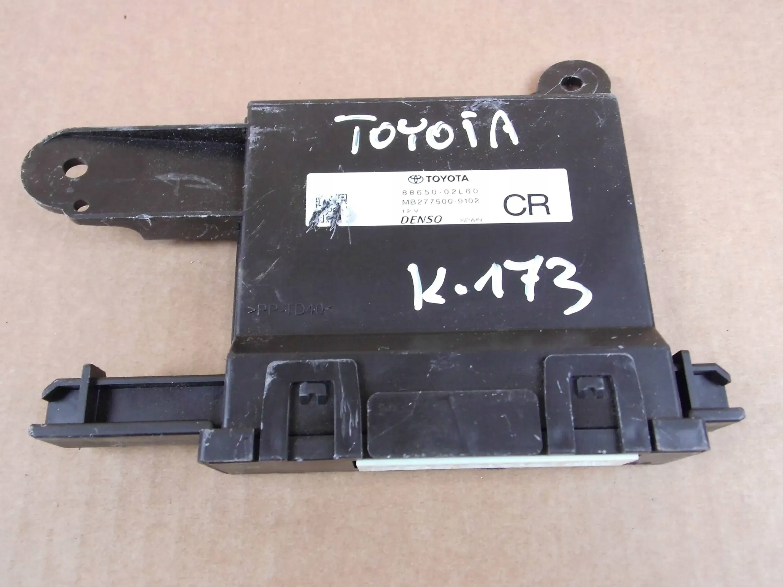 Toyota Corolla E21 module control unit of the air conditioning 88650-02L60
