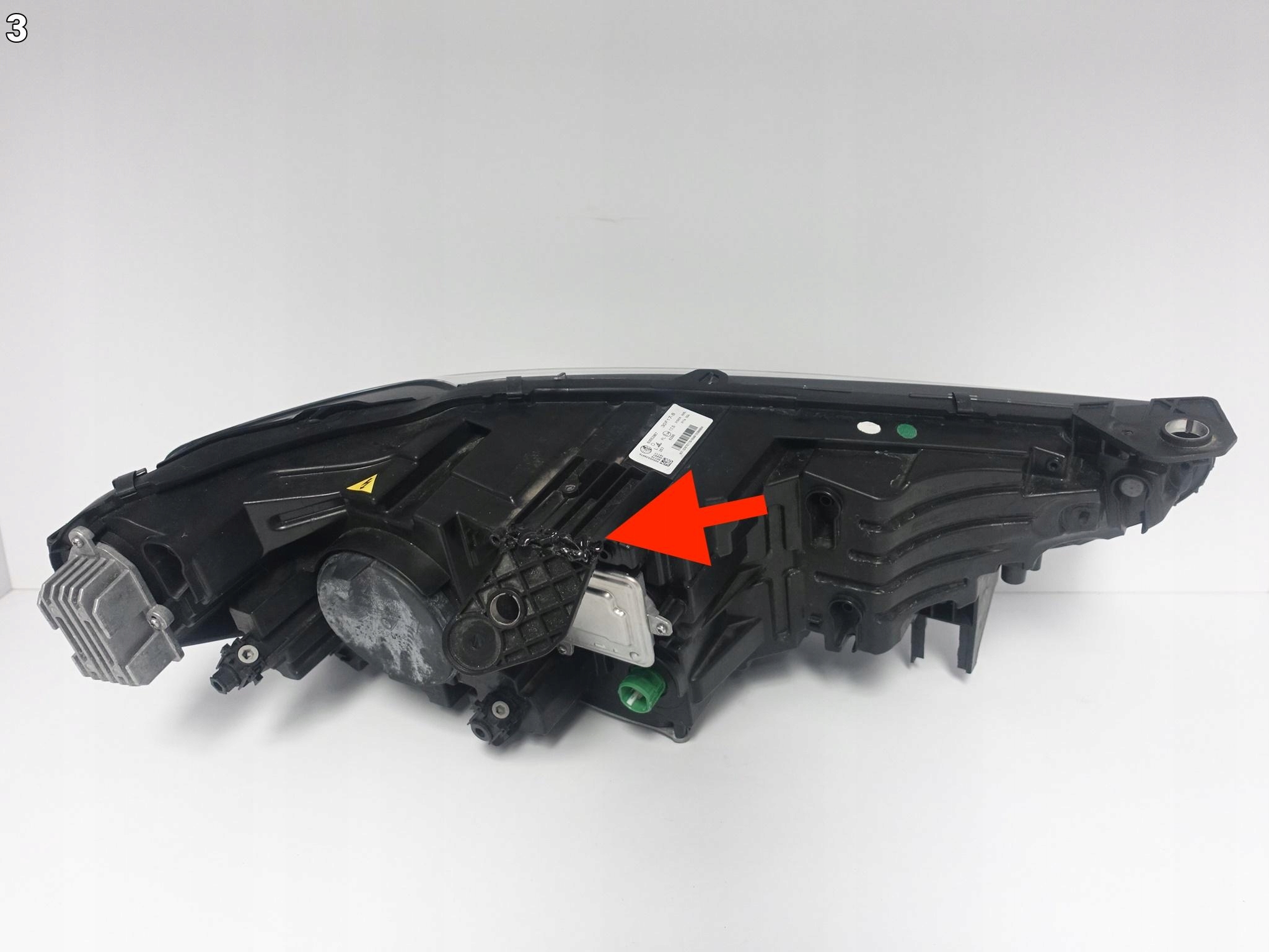 ALFA ROMEO STELVIO 16- XENON+LED SKRETNA left light front EU