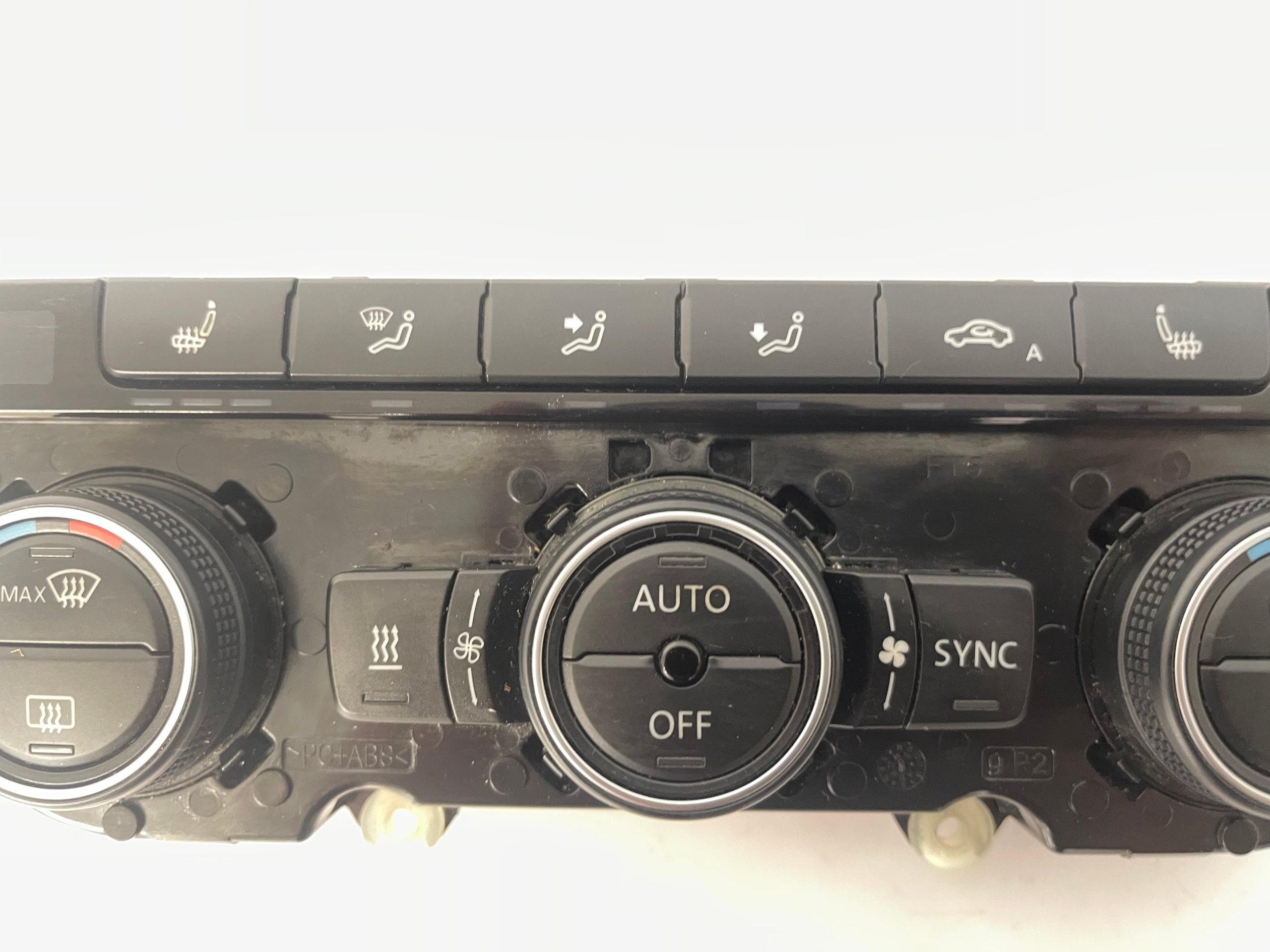 VW CADDY 2K5 15-20R Unite commande clima webasto 1K8907044BH