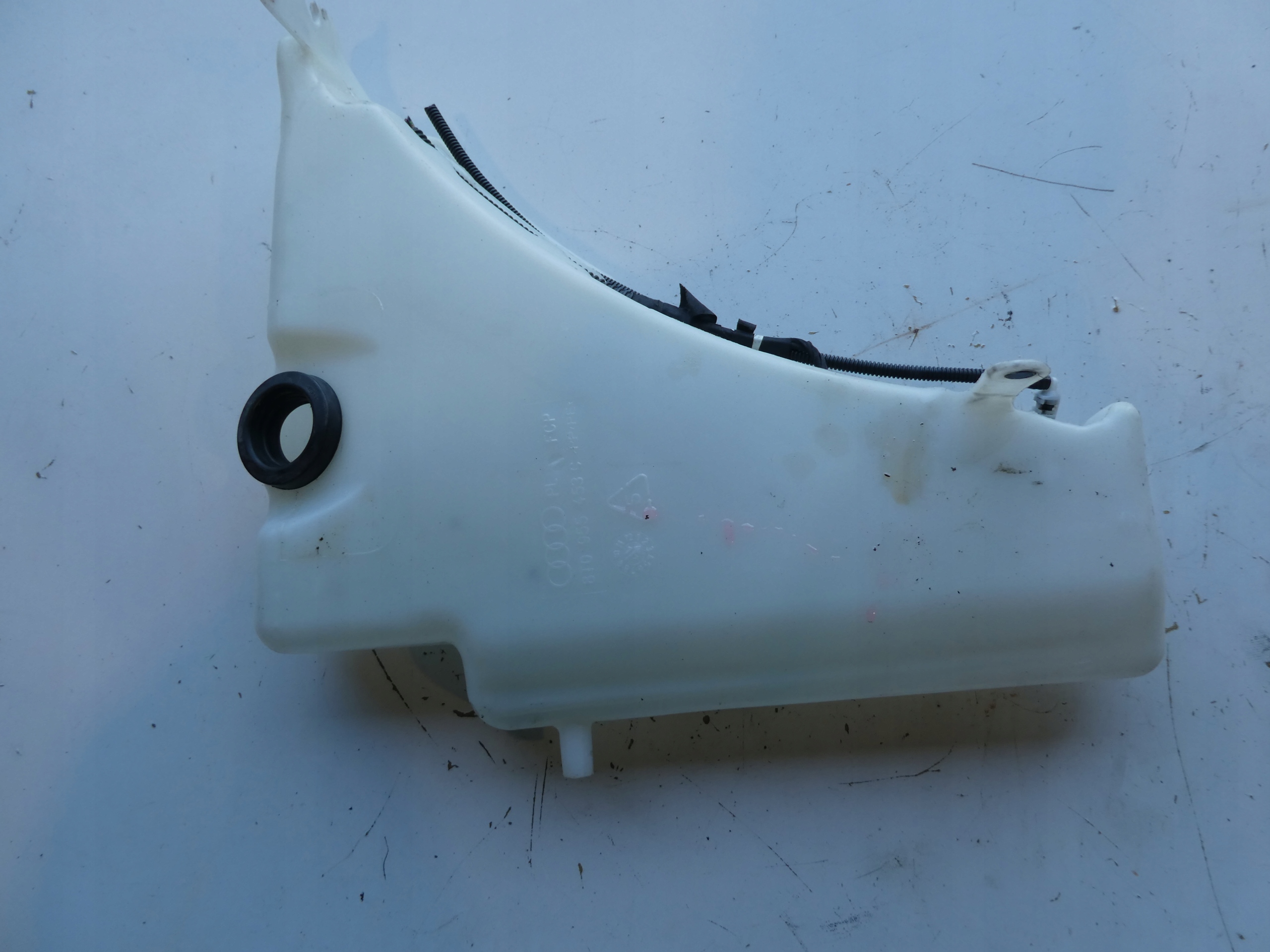 A4 B8 A5 RÉSERVOIR EAU ESSUIE GLACE 8T0955453C