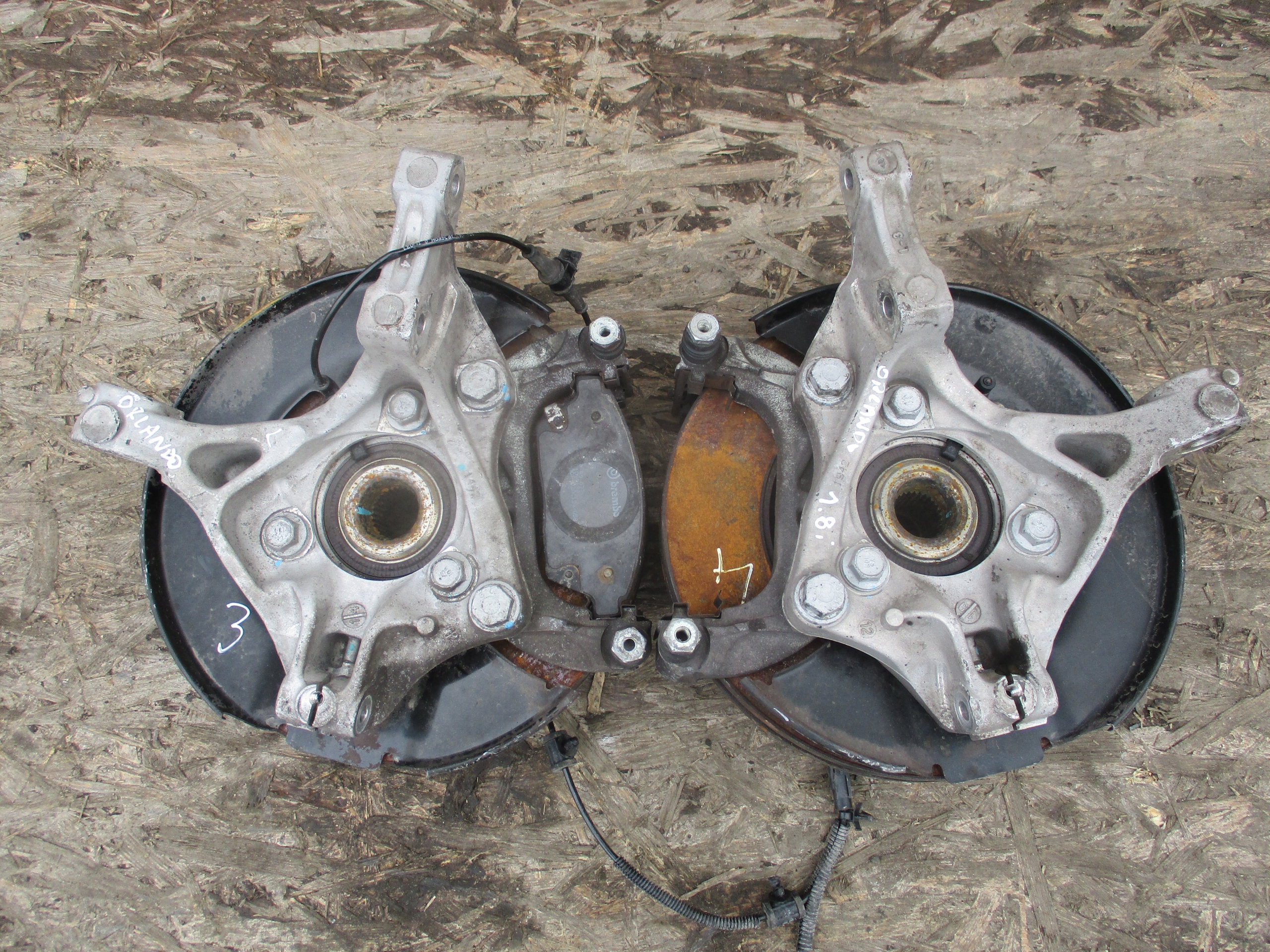 swing front left Chevrolet Orlando 1.8i
