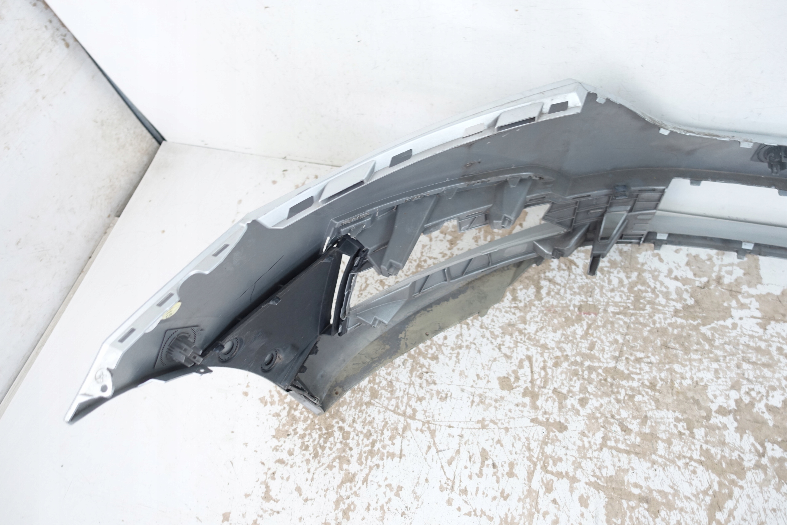 SKODA OCTAVIA IV 2019- bumper front front 5E3807221