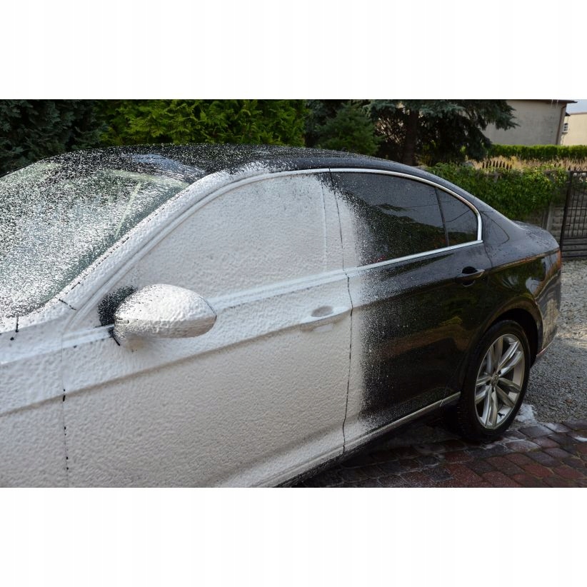 K2 BELA Aktywna piana Efekt śniegu Jagoda 1L Pojemność opakowania 1000 ml