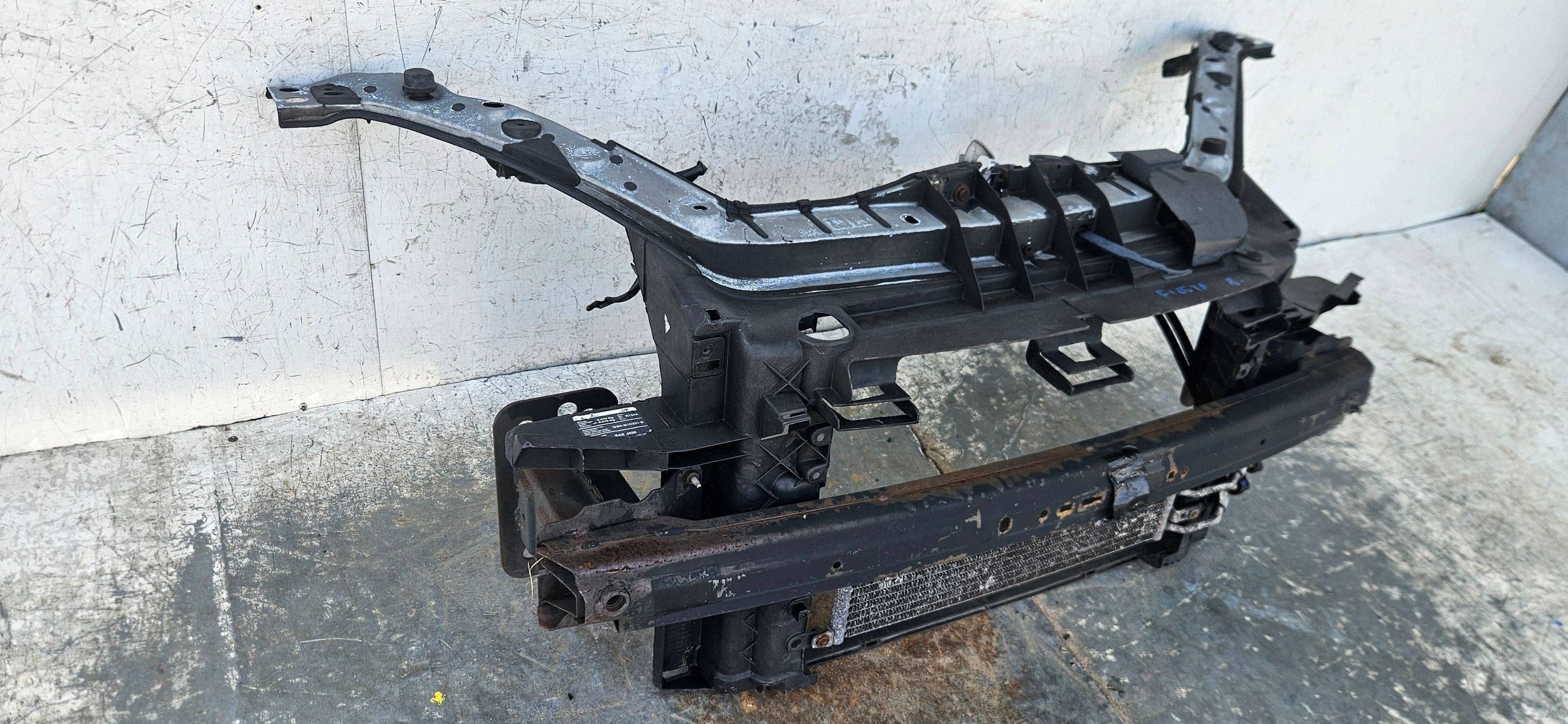 Ford Fiesta MK7 08- support panel for radiators pillar