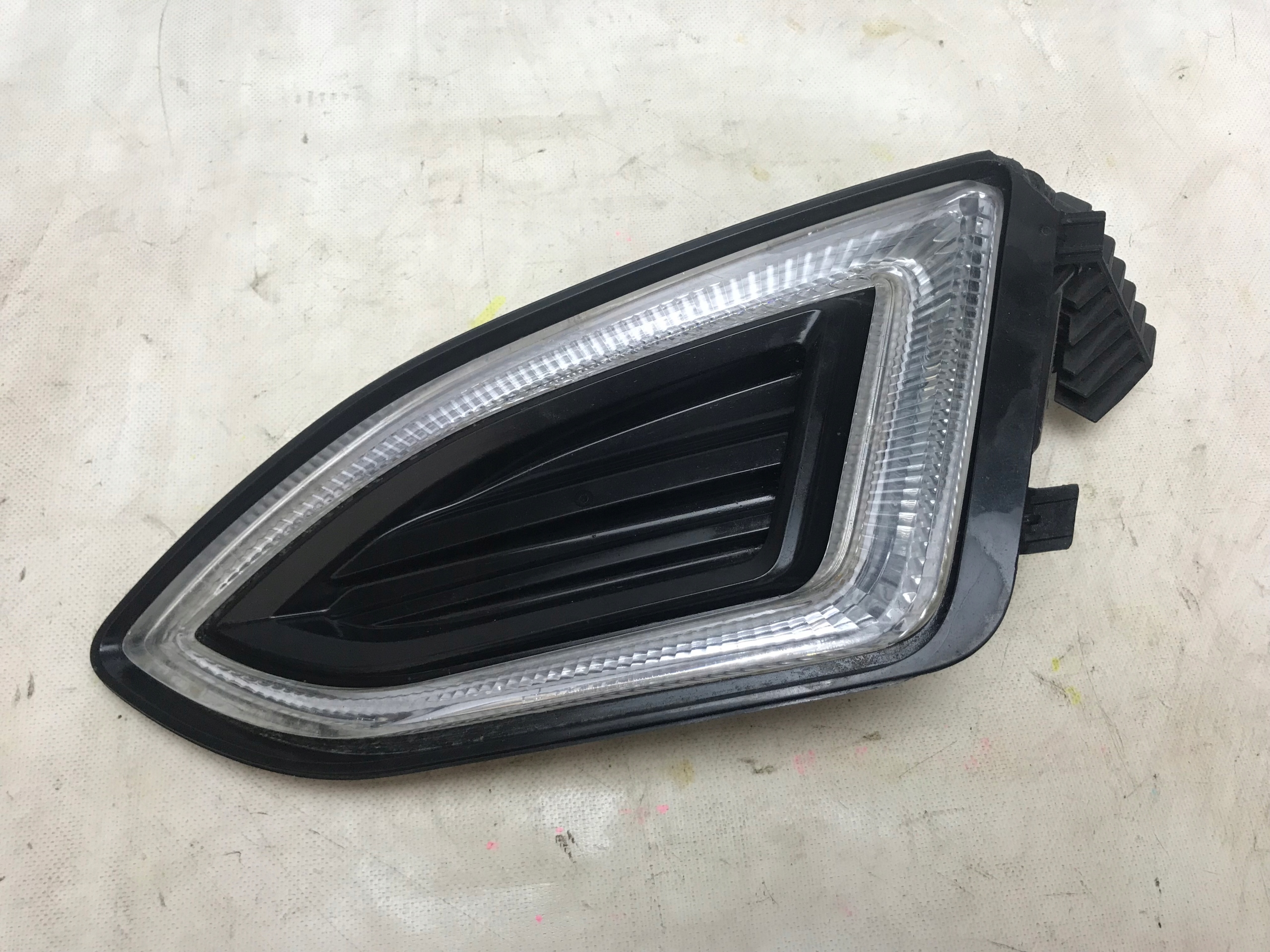 FT4B-13D273-A - Ford Edge 15-18 галоген DRL левый FT4B13D273A США