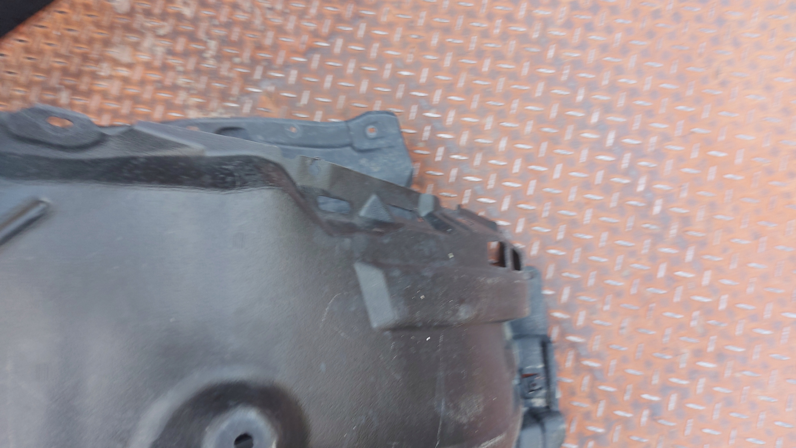 mudguard left front TOYOTA CAMRY VIII 17