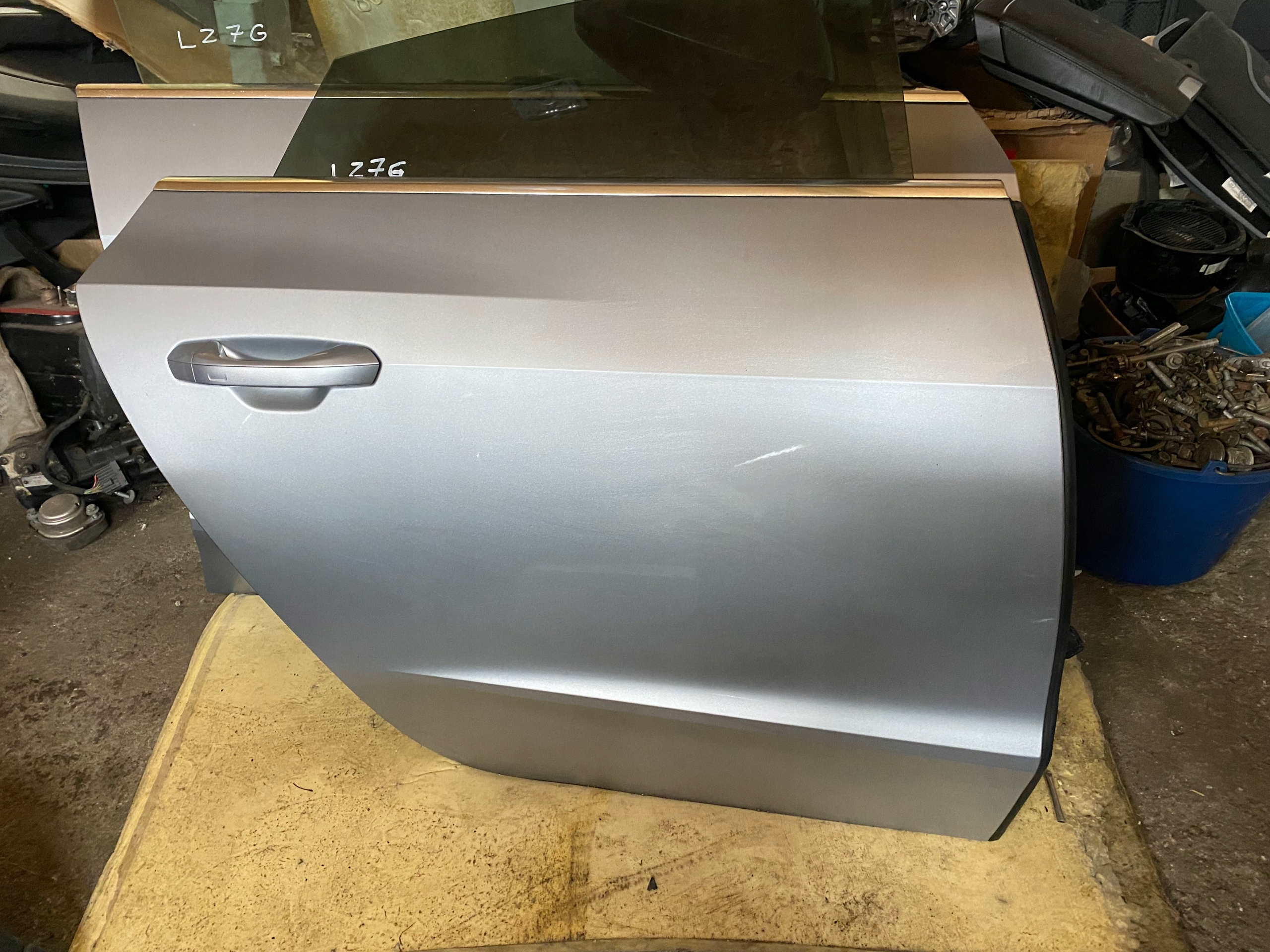 DRZWI TYŁ TYLNIE PRAWE SZYBA KOMPLETNE AUDI A7 4K8 4K C8 LZ7G 2018- ŁADNE